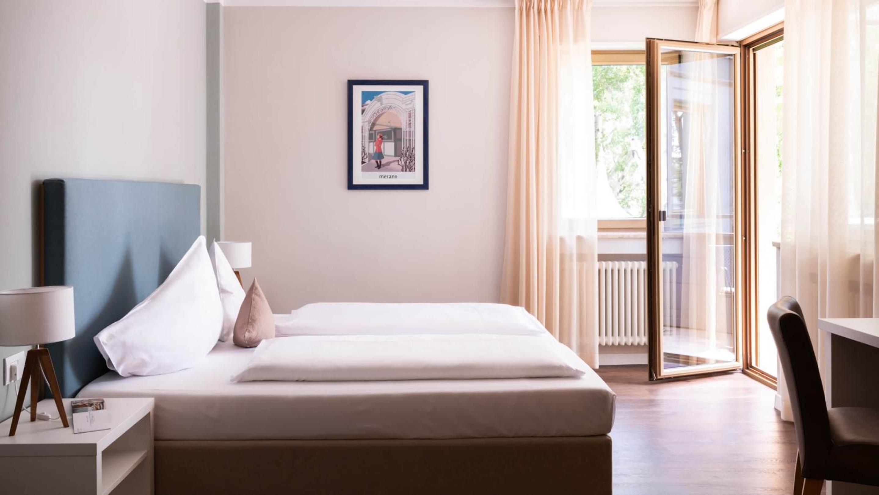 Double or Twin Room - Photo 1