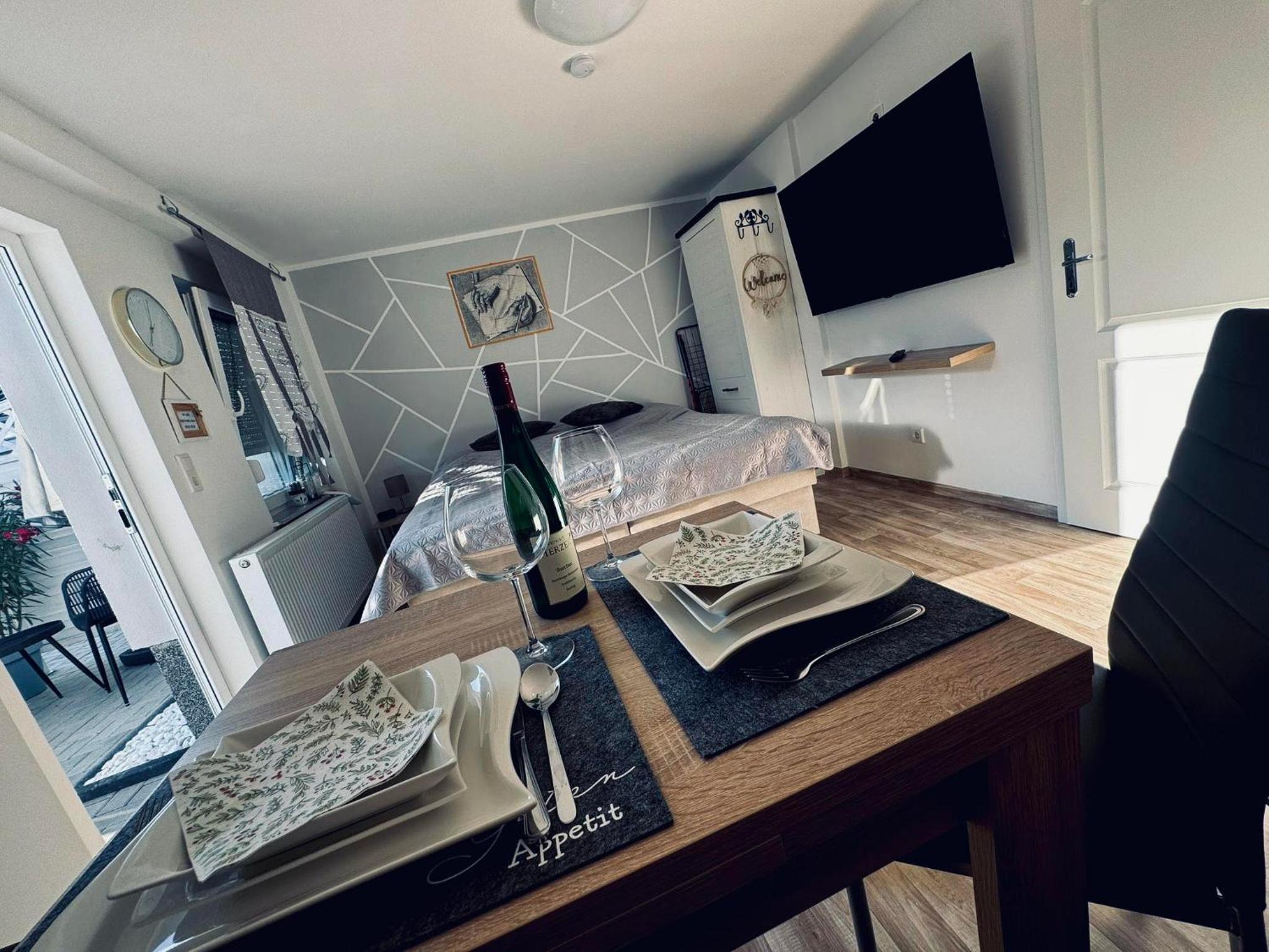One-Bedroom Apartment photo 1
