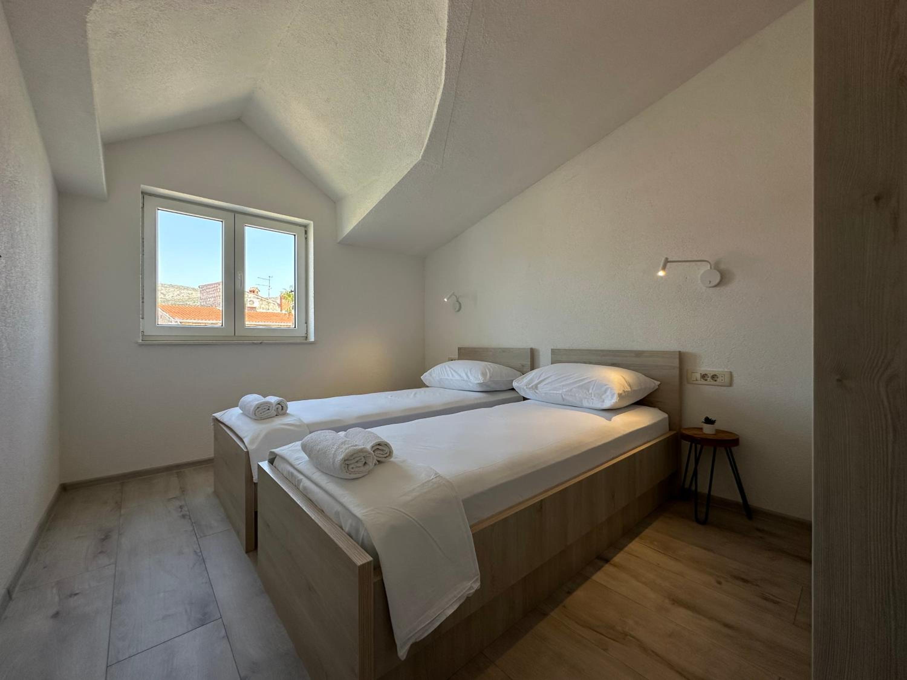 Two-Bedroom Deluxe Apartment With Balcony