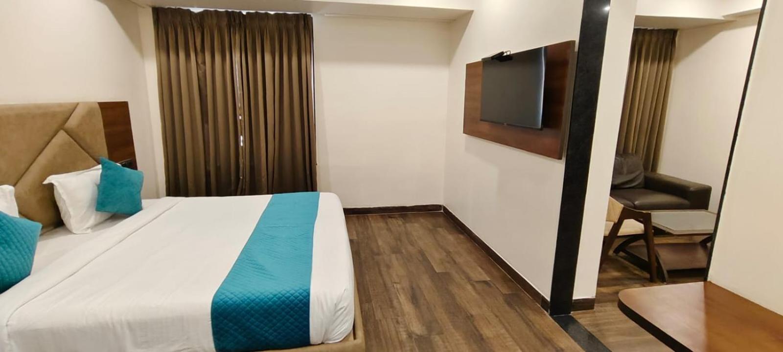 Deluxe Double Room photo 3
