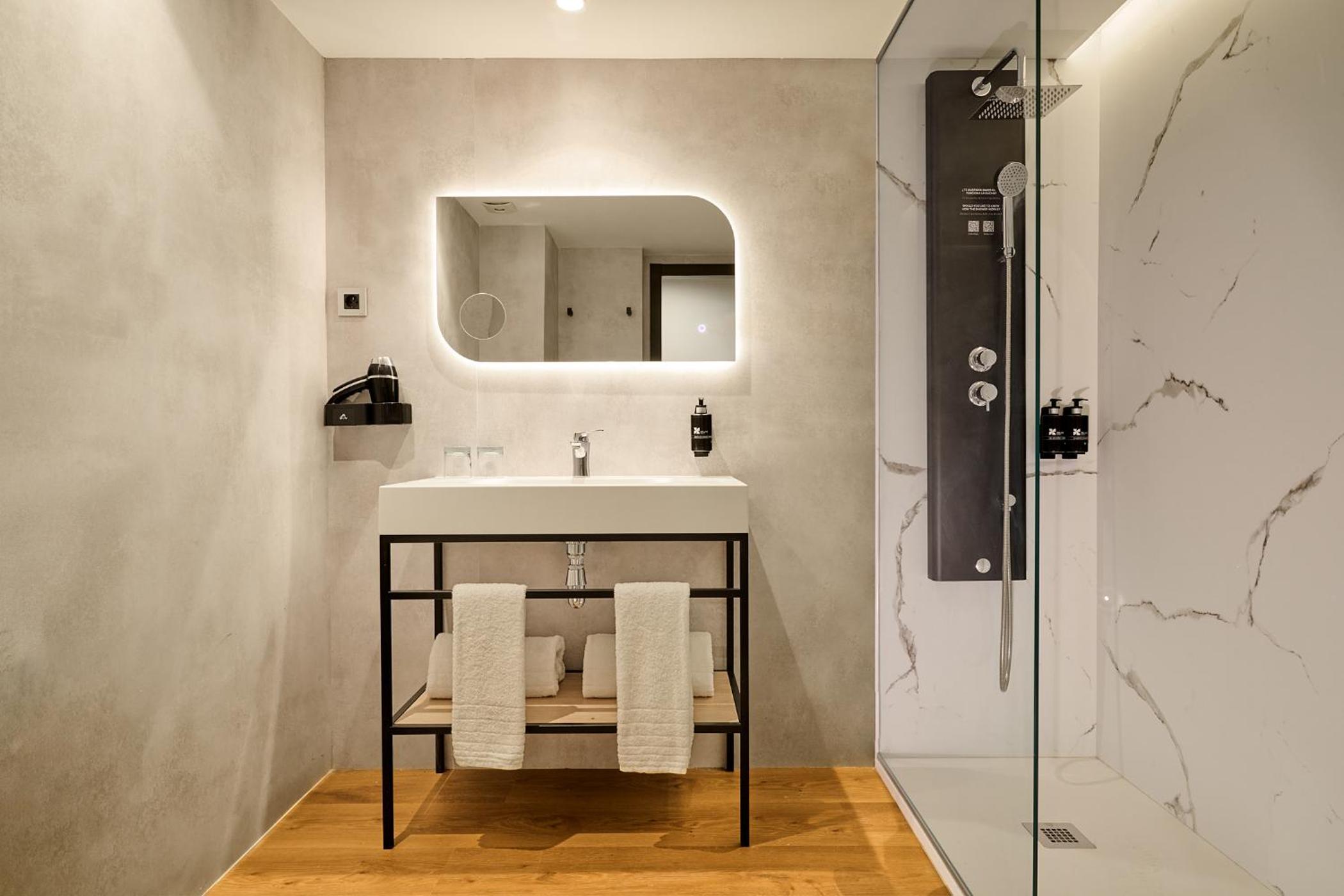 Premium Triple Room - Photo 4