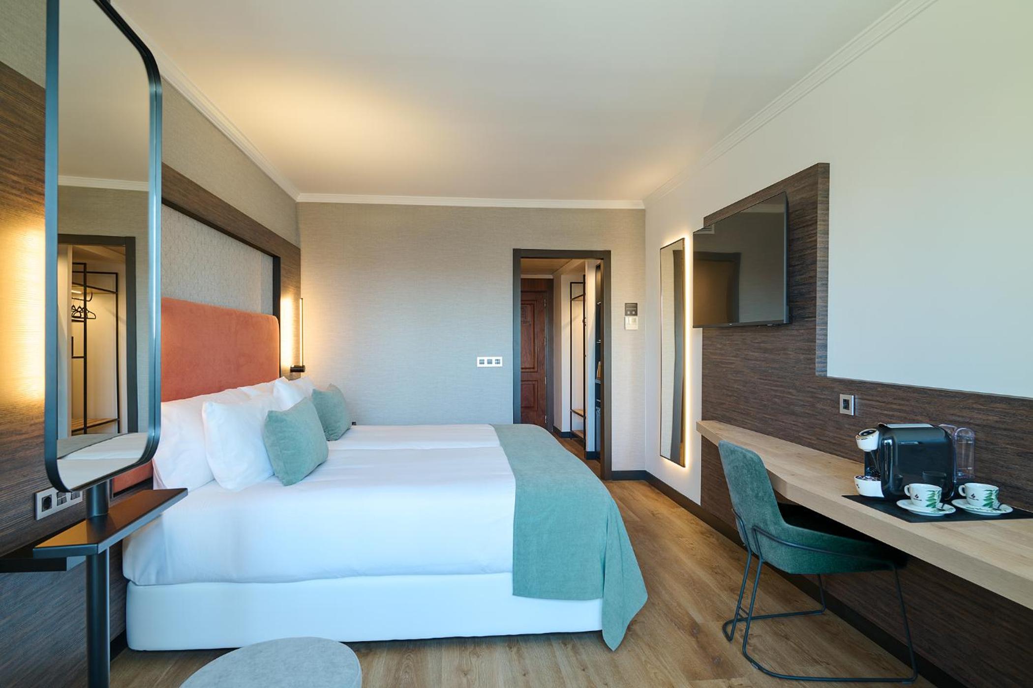 Premium Triple Room - Photo 3
