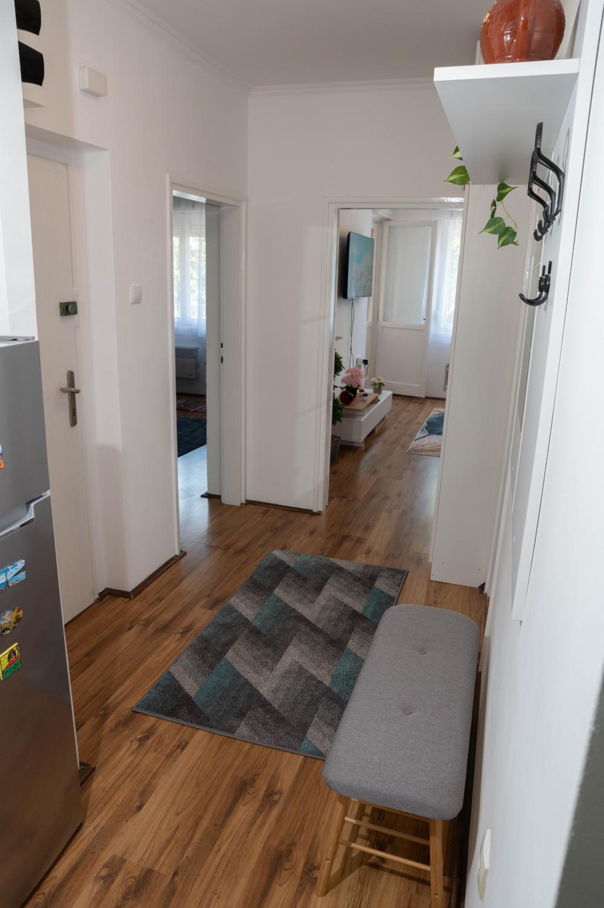 One-Bedroom Apartment with Balcony photo 2