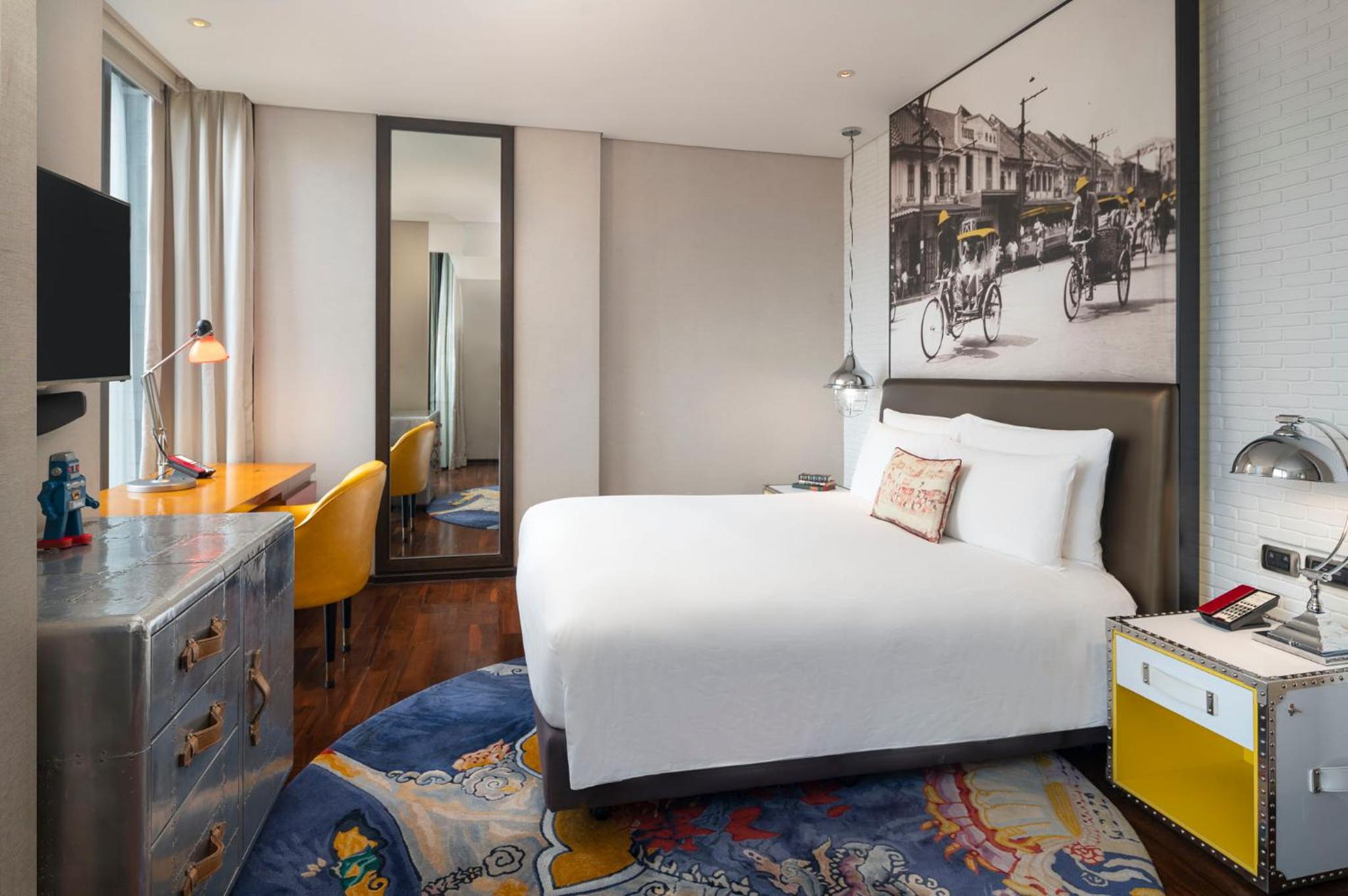 Standard King Room with Balcony photo 3
