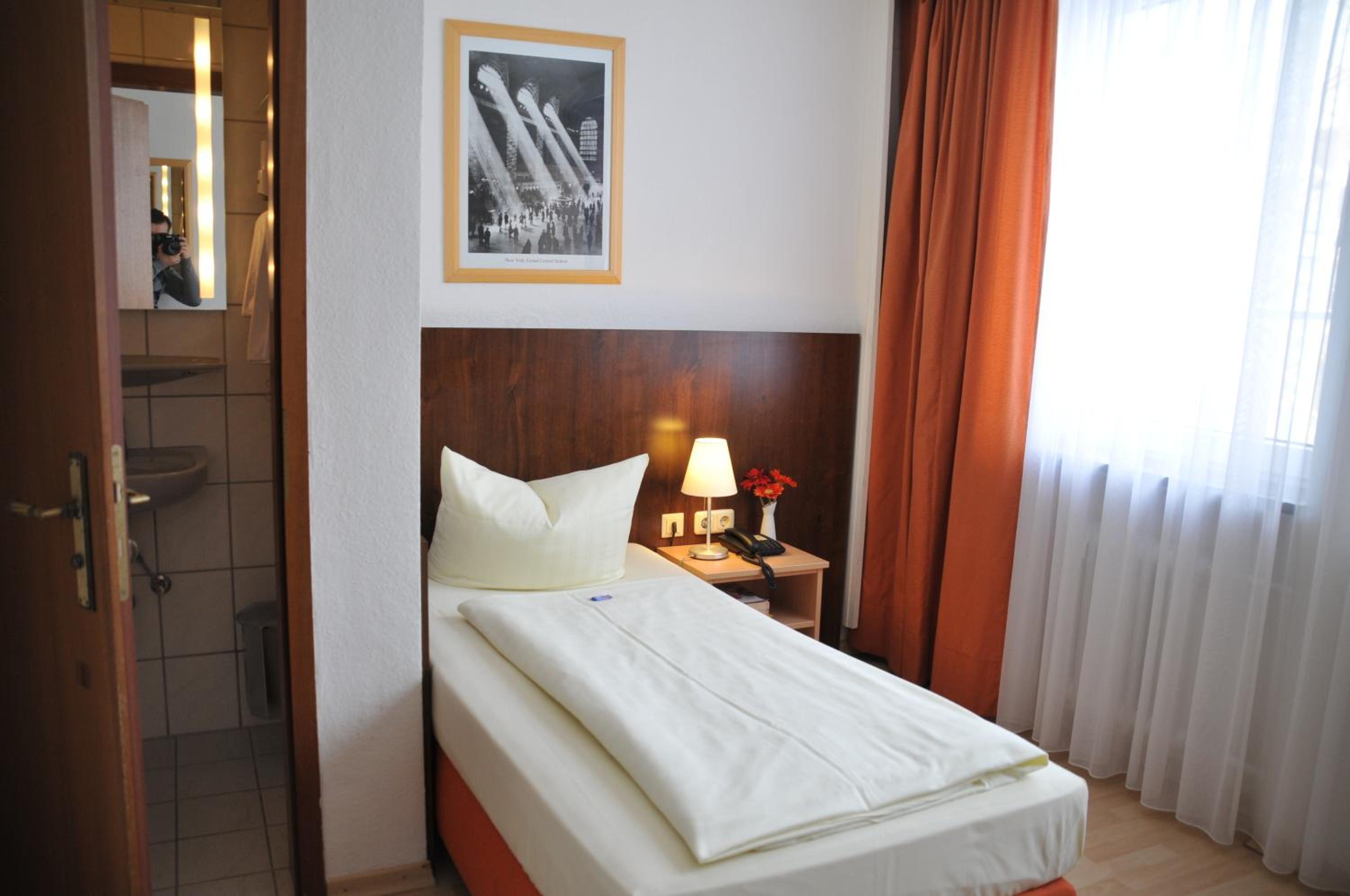 Single Room photo 1