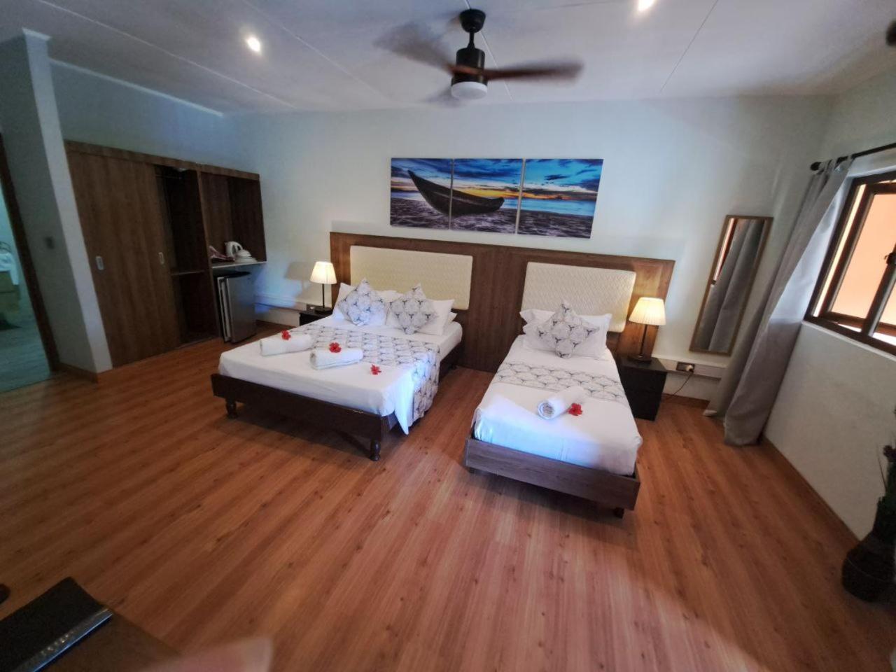 Triple Room with Sea View