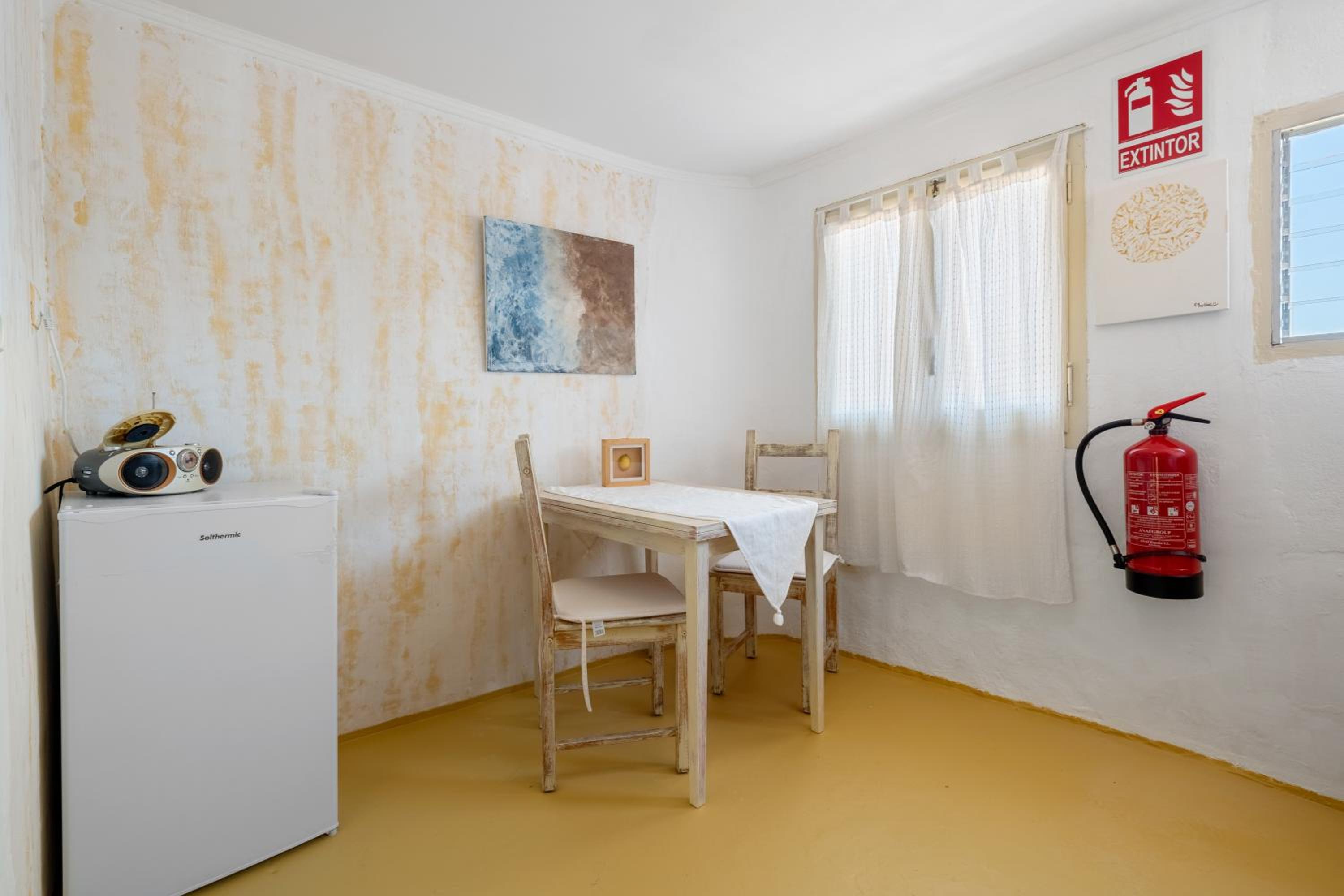 Two-Bedroom House photo 2