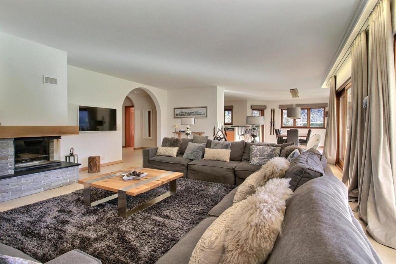 Four-Bedroom House photo 1