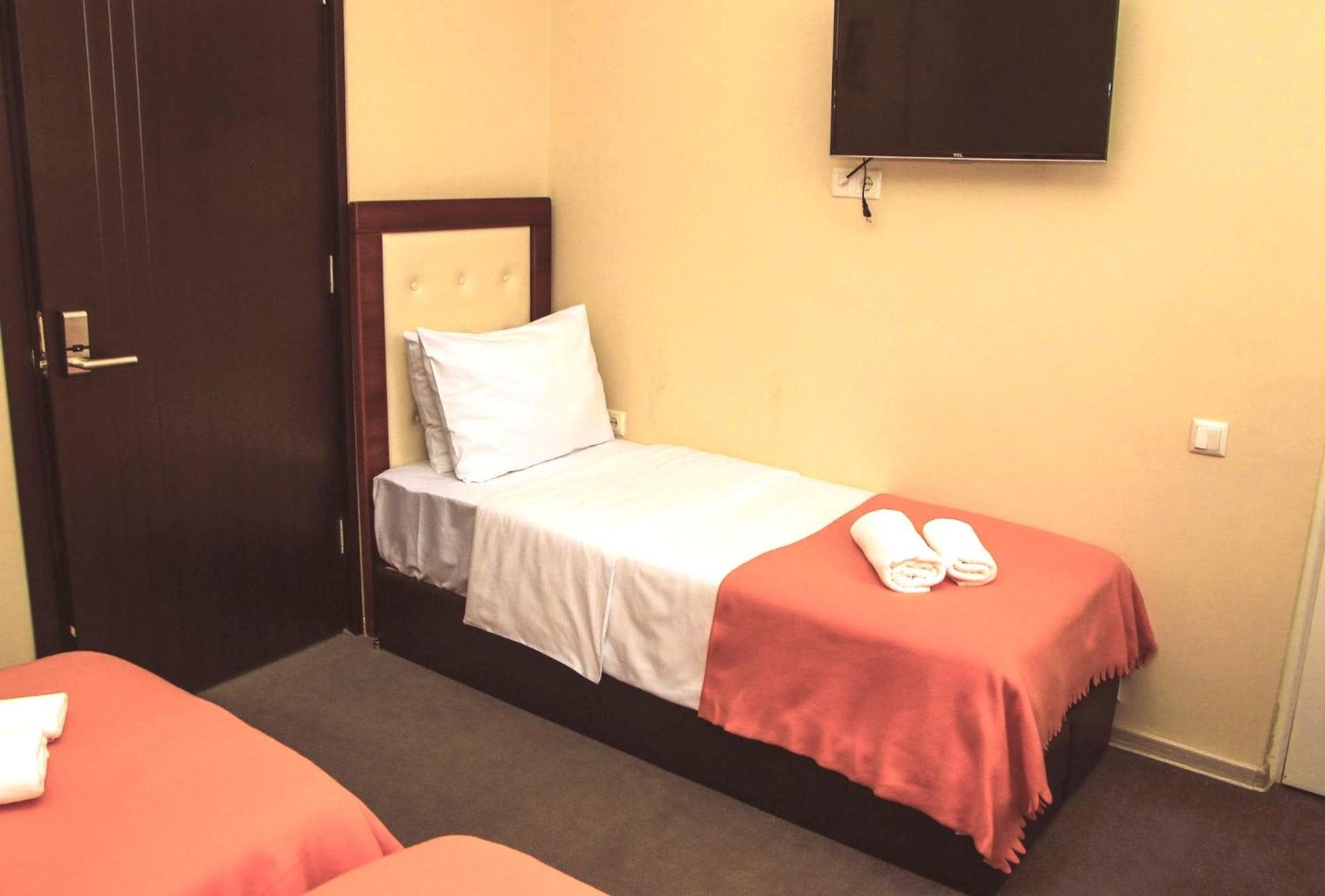 Triple Room with Private Bathroom