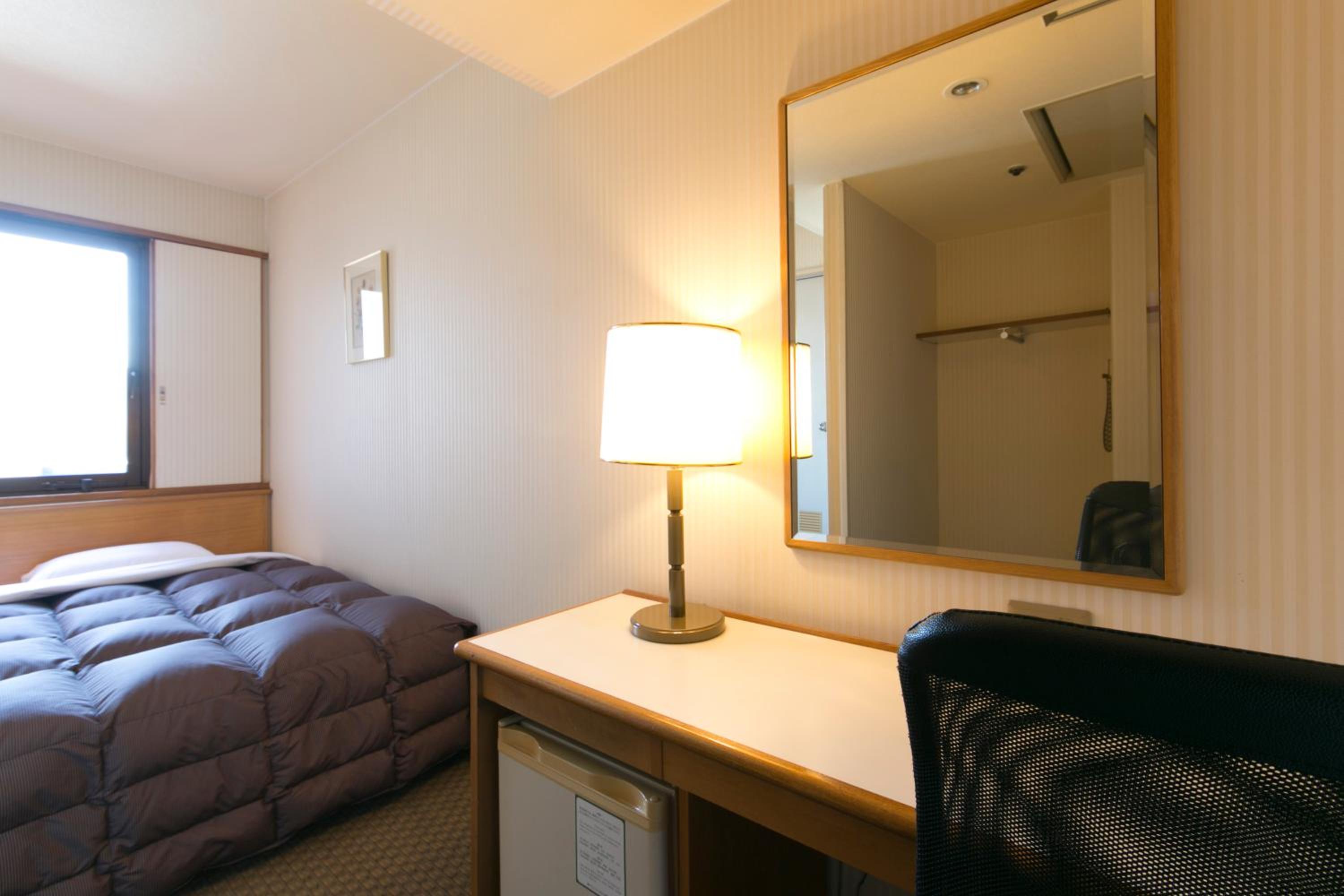 Twin Room - Non-Smoking - Photo 1
