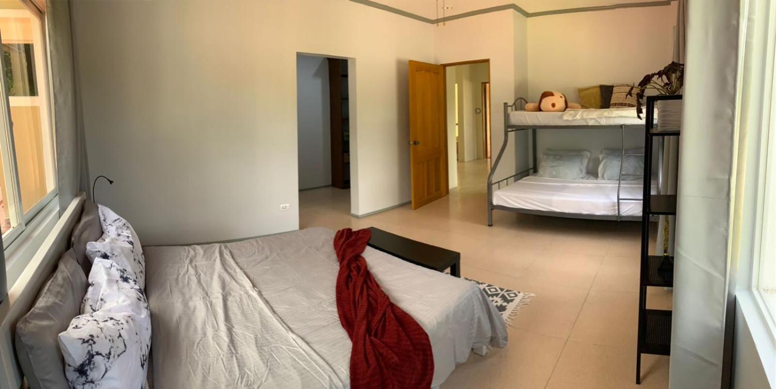 Deluxe Family Suite photo 3