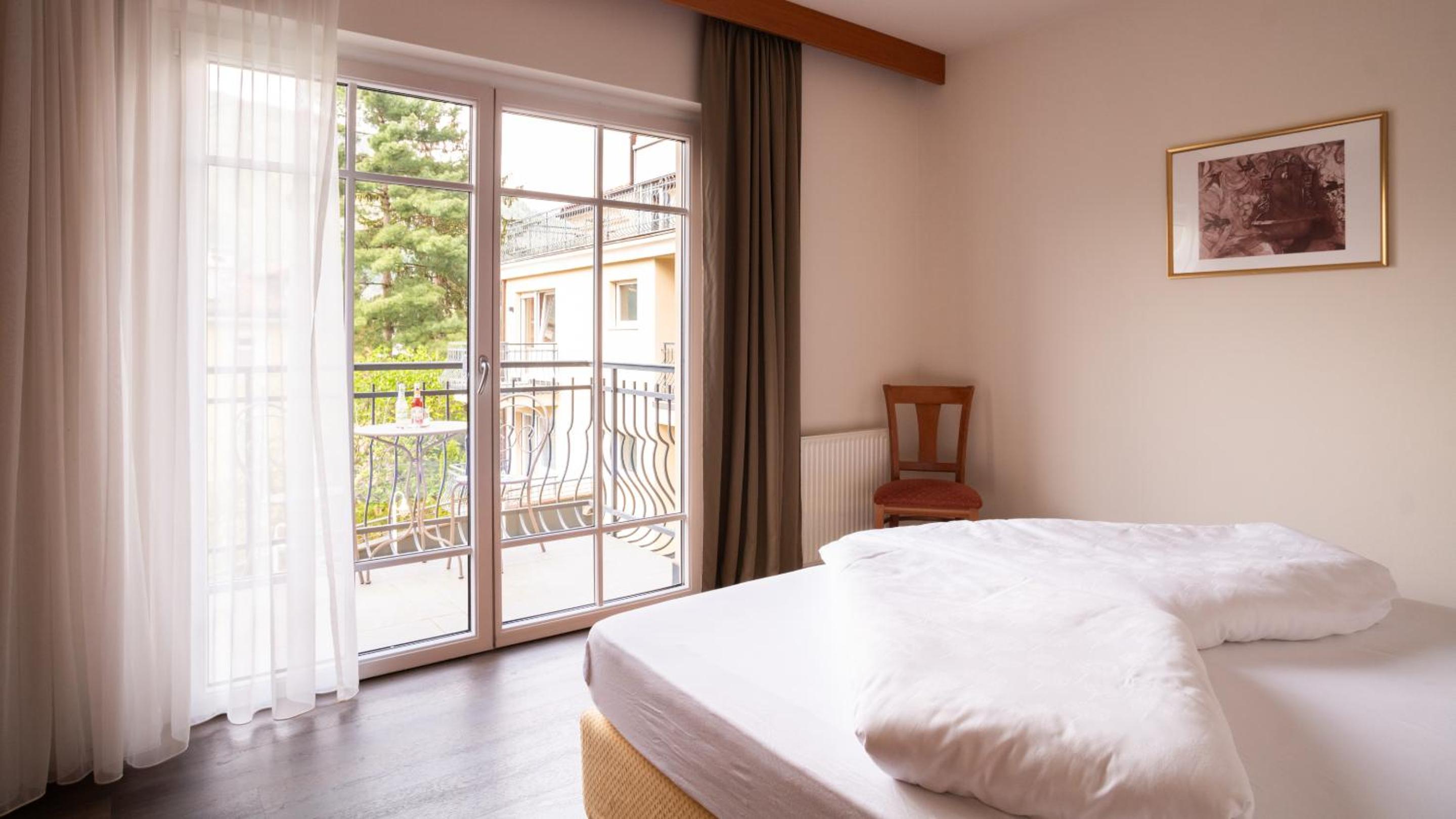 Standard Double Room with Balcony - Flair - Photo 1