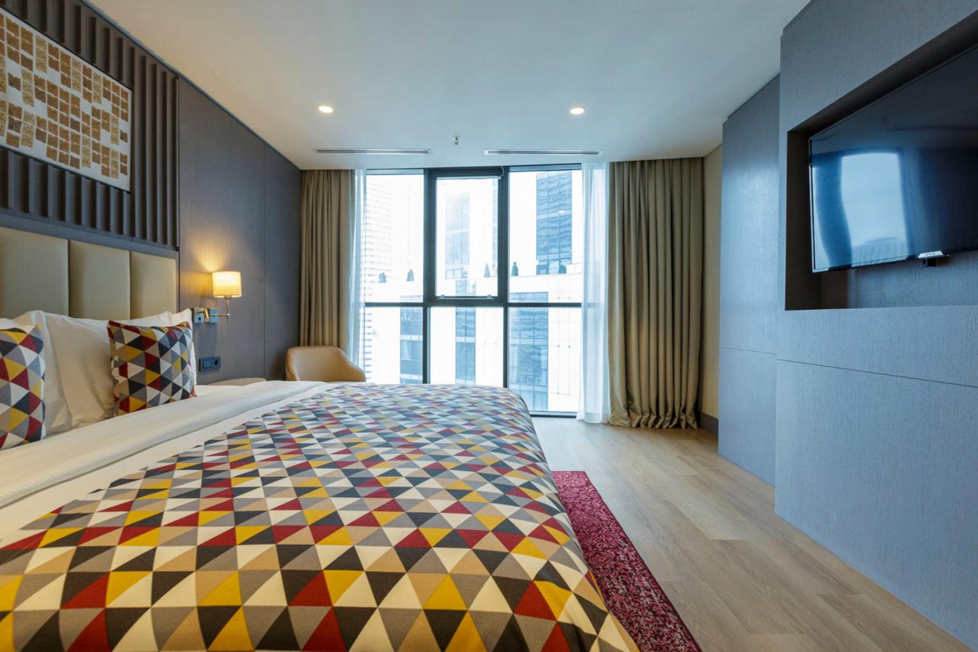 Accessible Room with City View - Photo 1