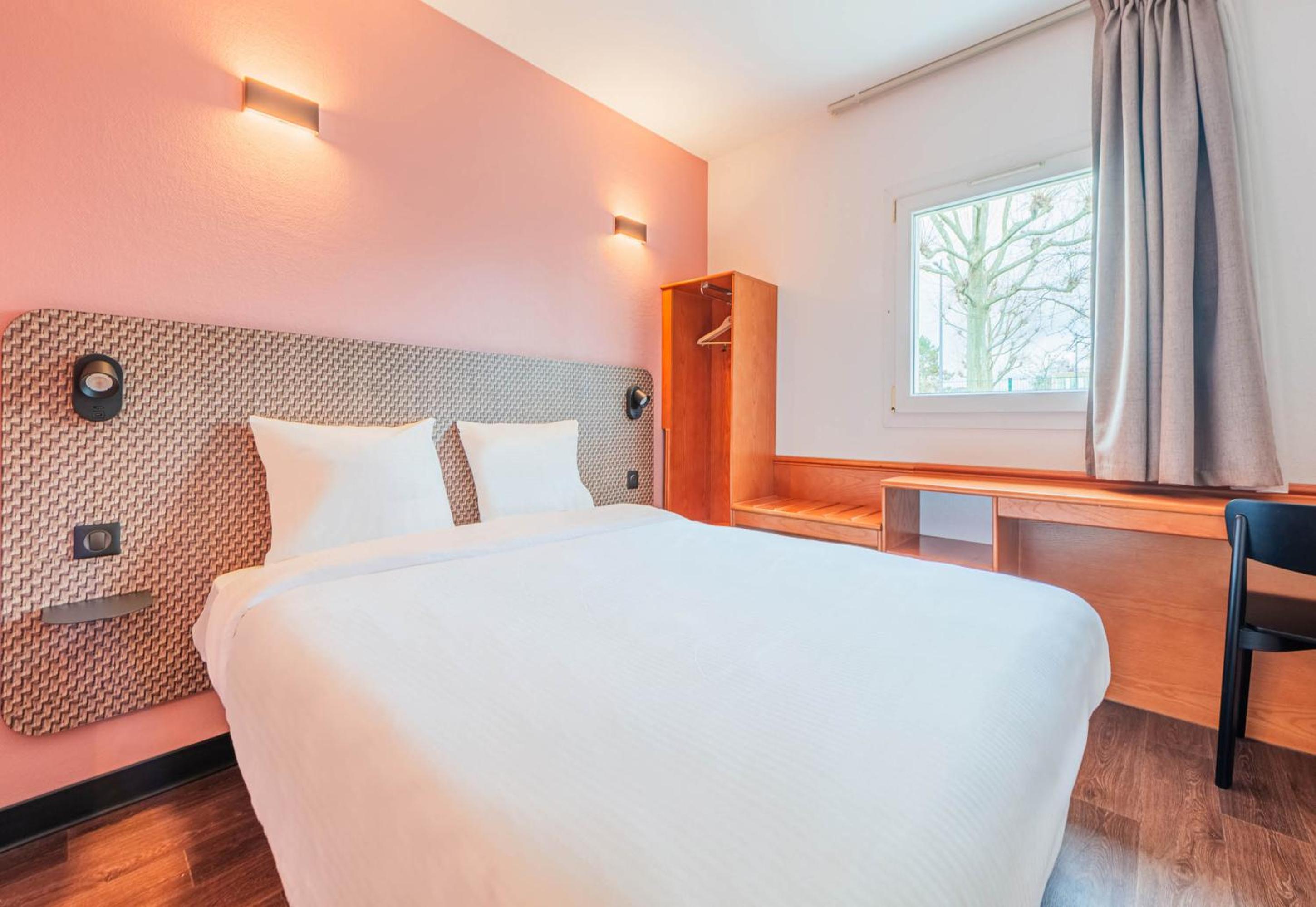 Double Room - Photo 3