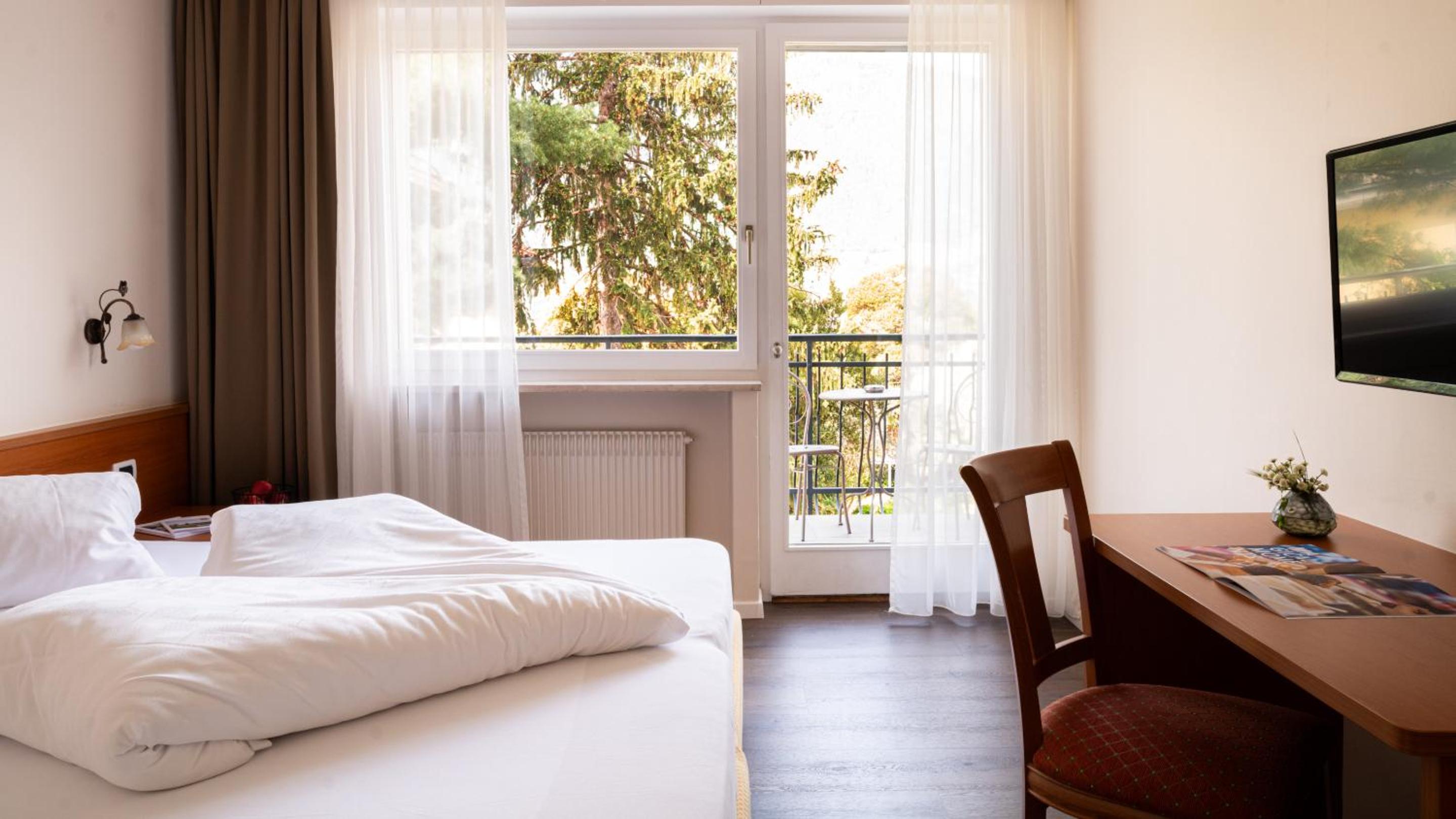 Standard Double Room with Balcony - Flair - Photo 16