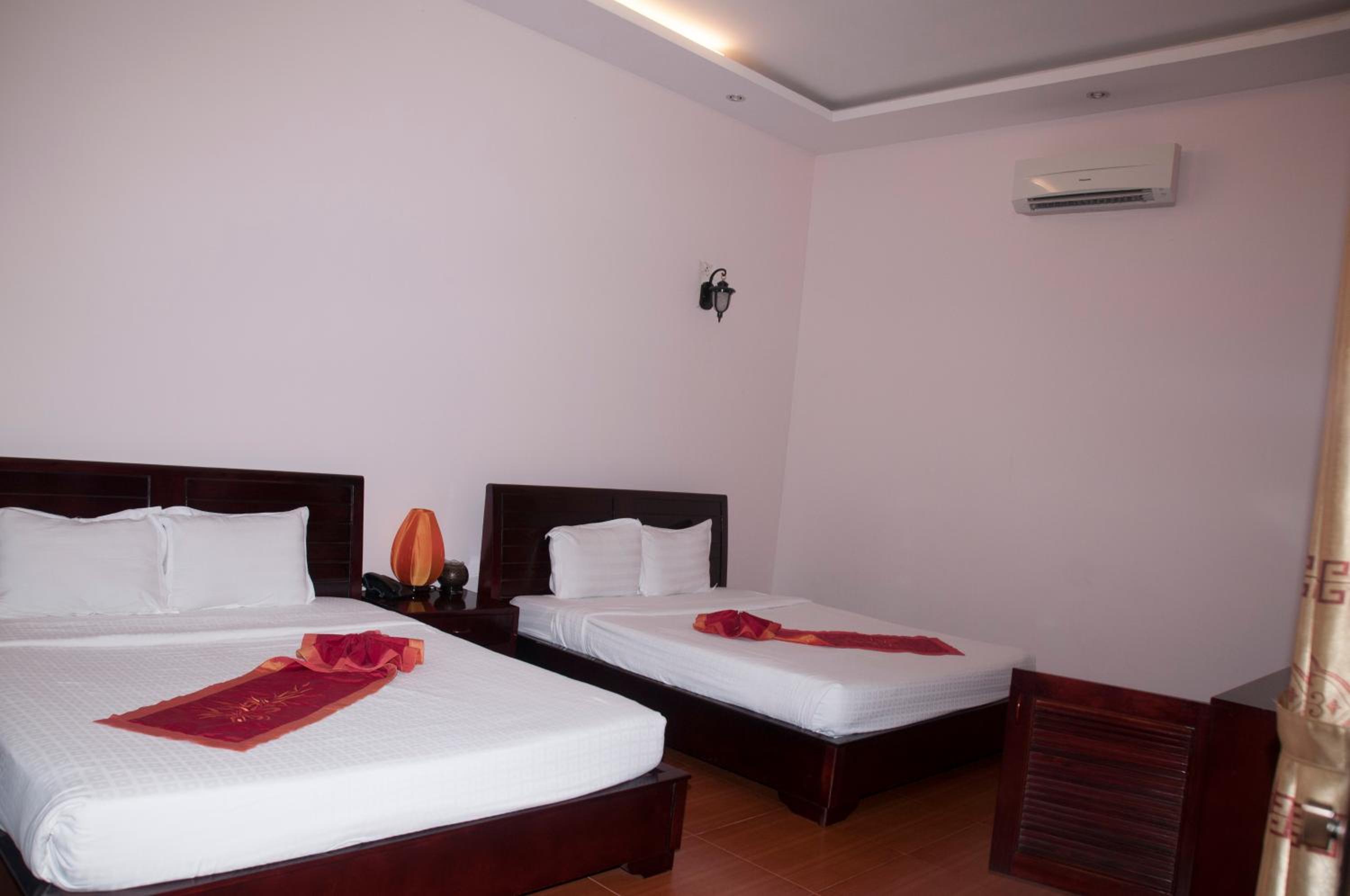 Double or Twin Room with Garden View photo 2
