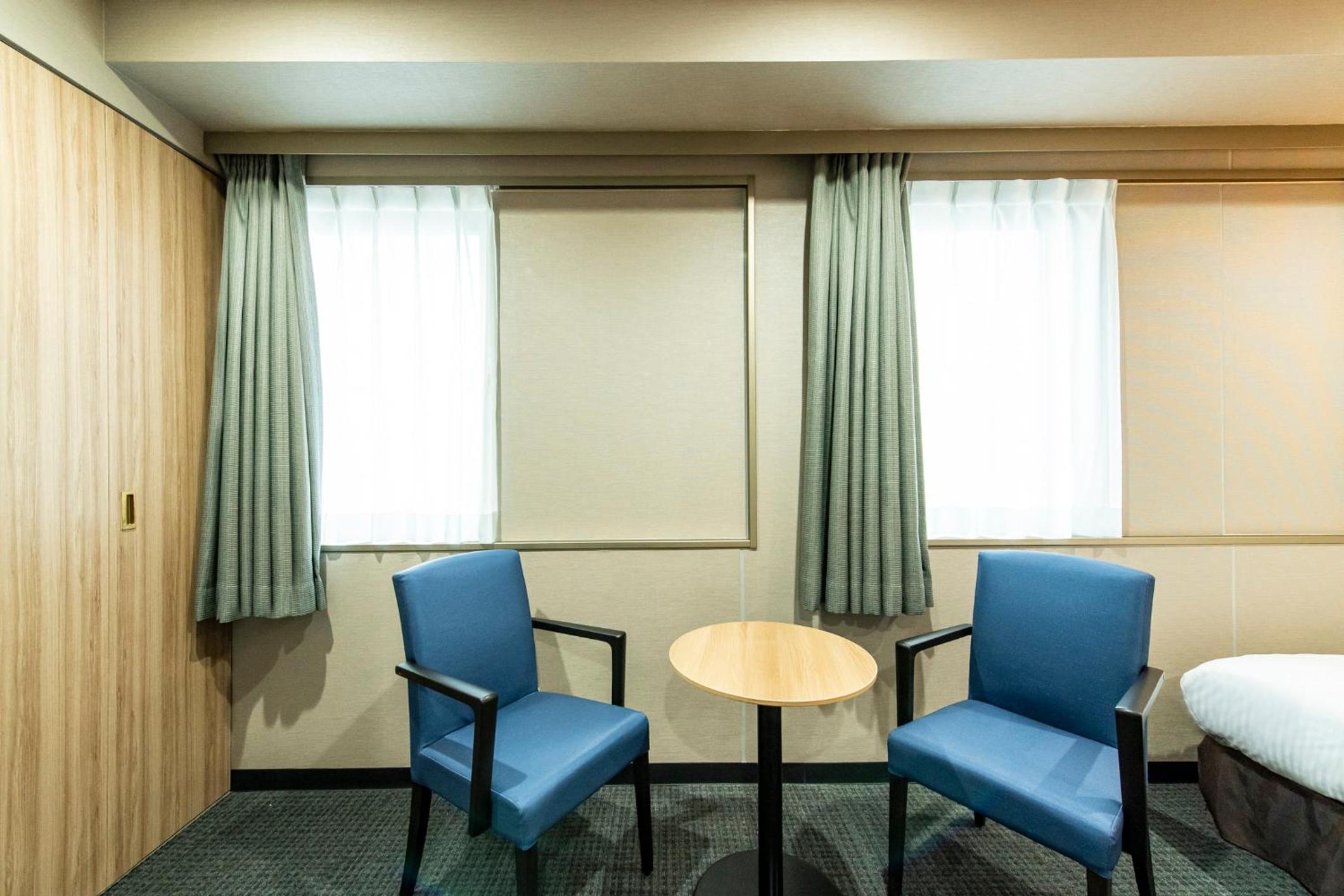 Twin Room - Smoking - Photo 3