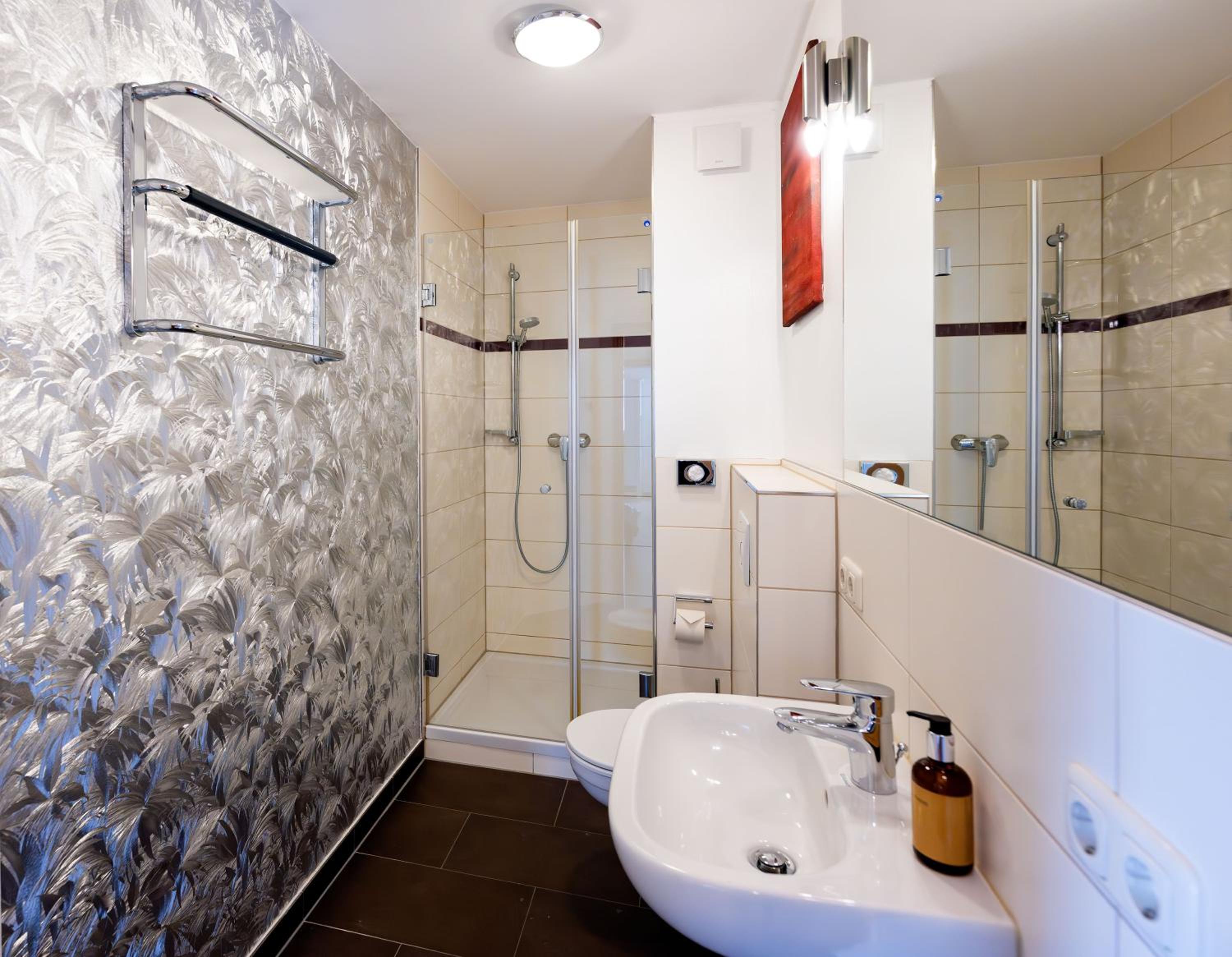 4-bedroom family suite in the annex building - Photo 9