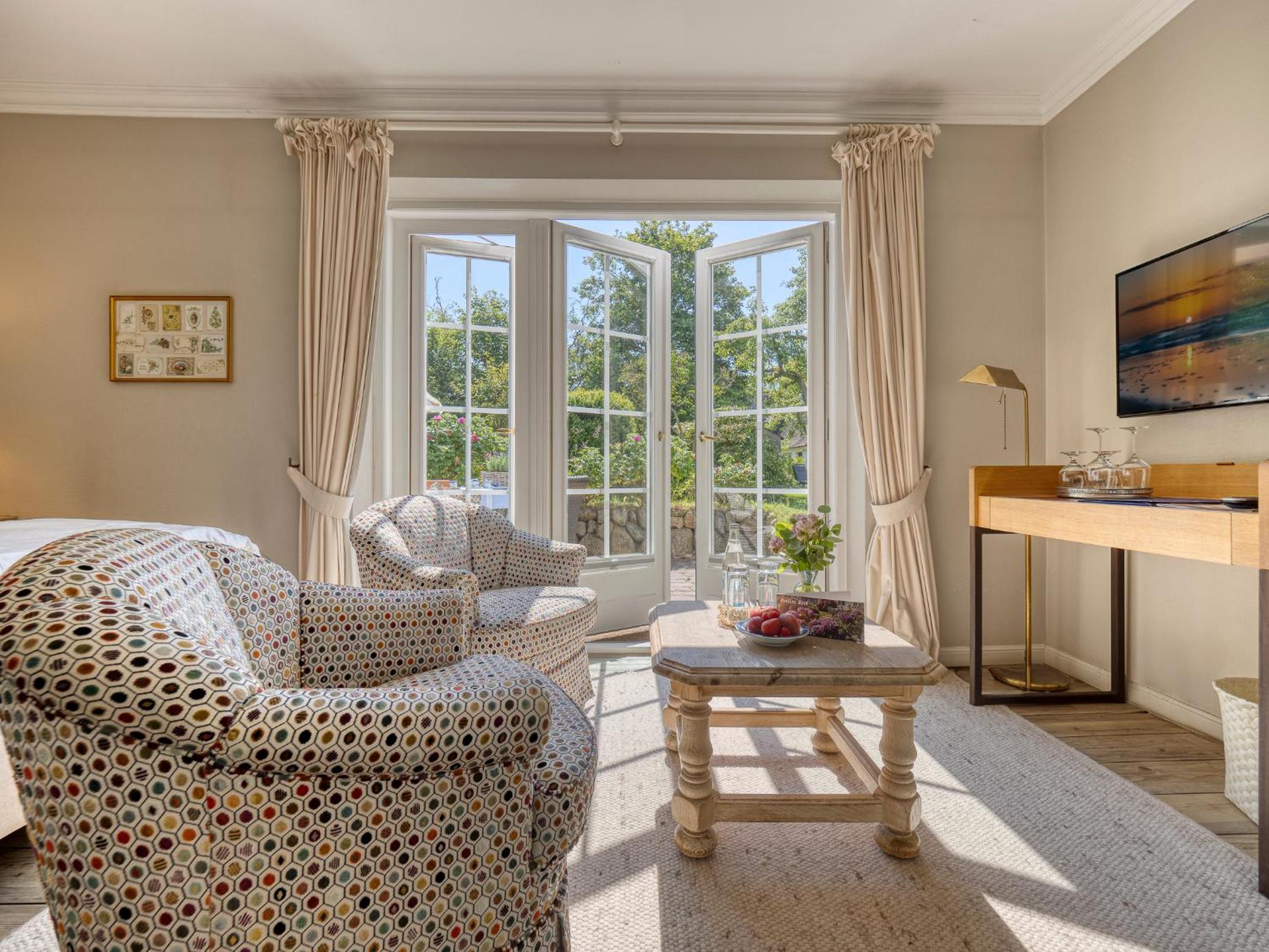 Double Room with Terrace and Garden View photo 2
