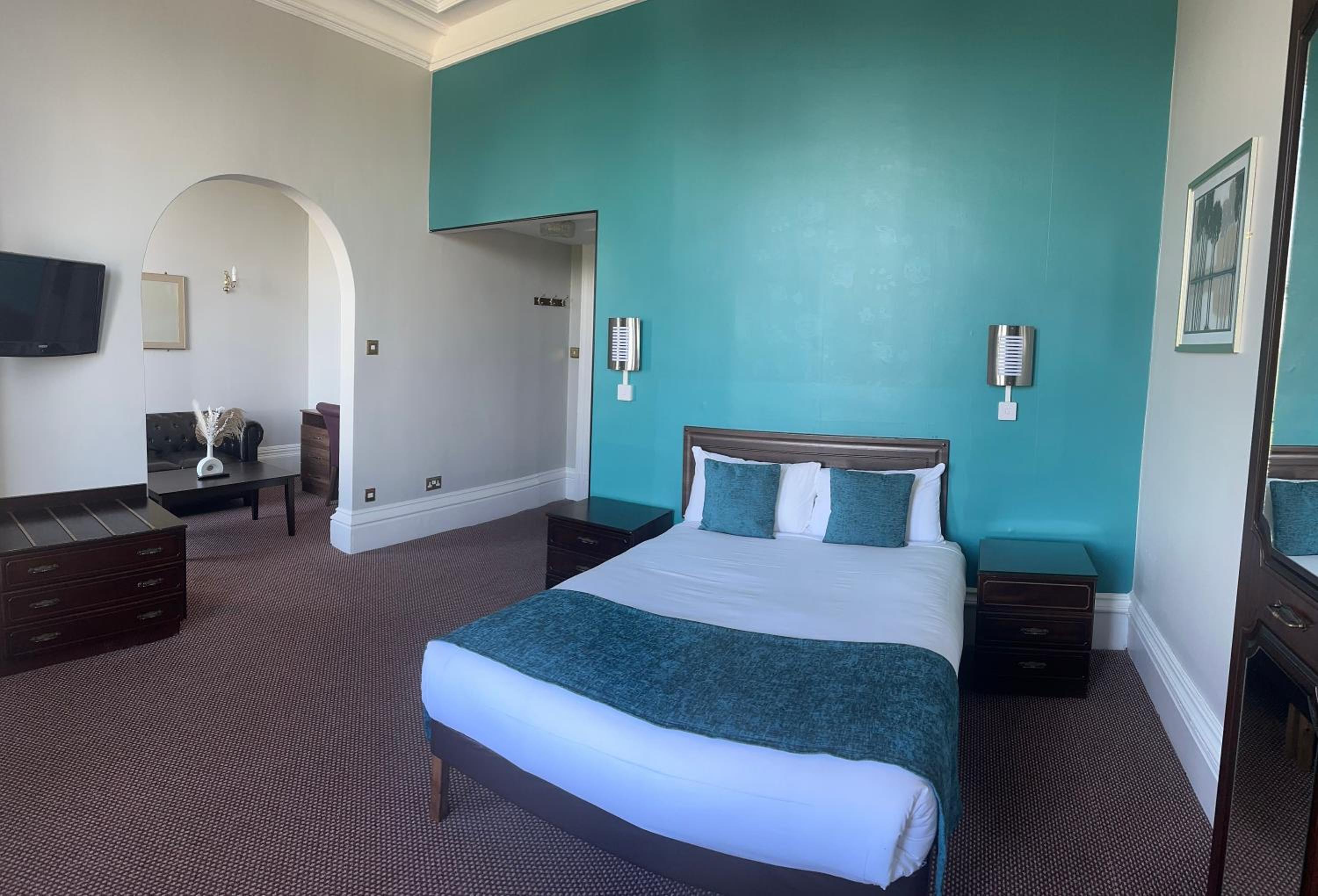 Standard Double Room with View - Photo 1
