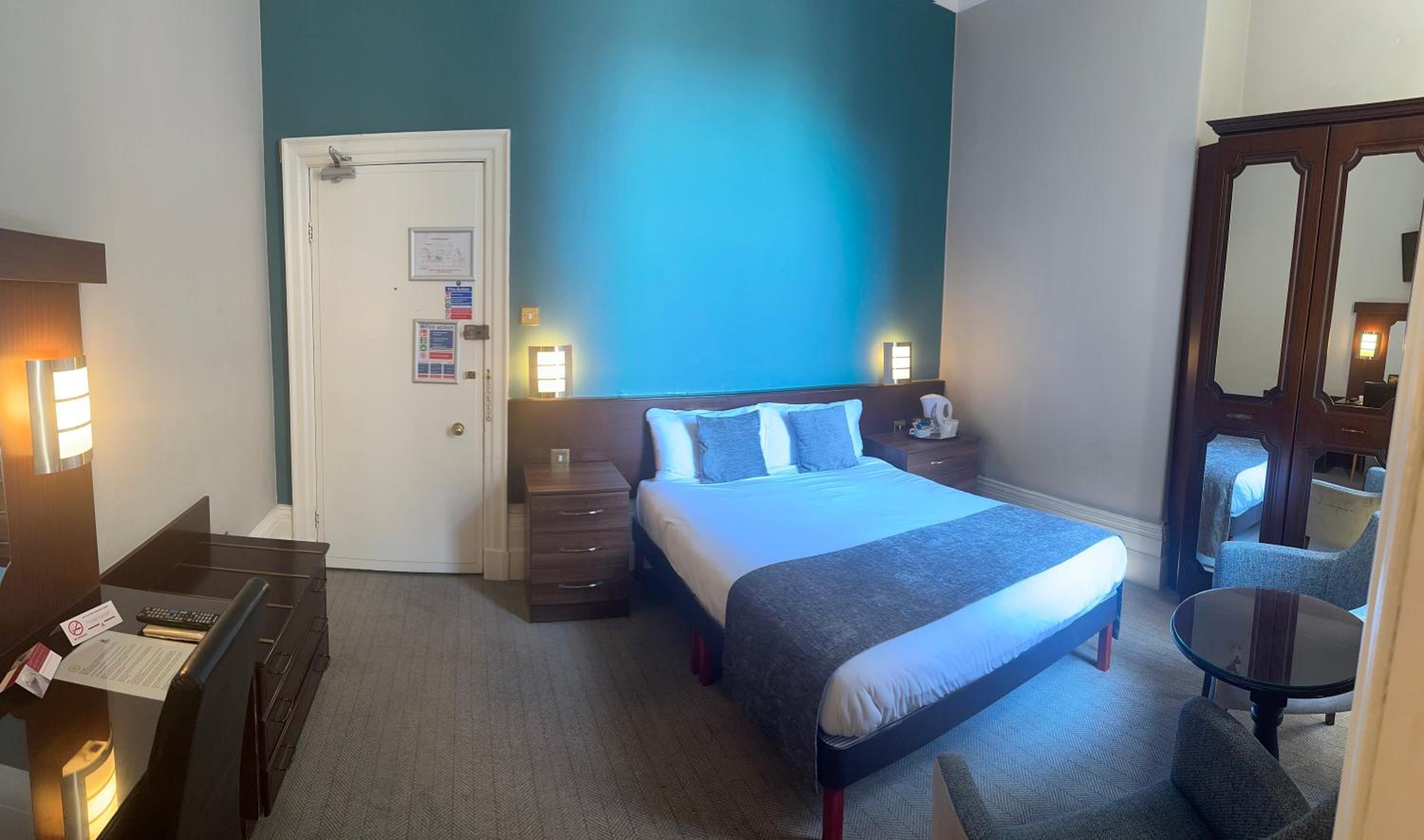 Standard Double Room - Photo 1