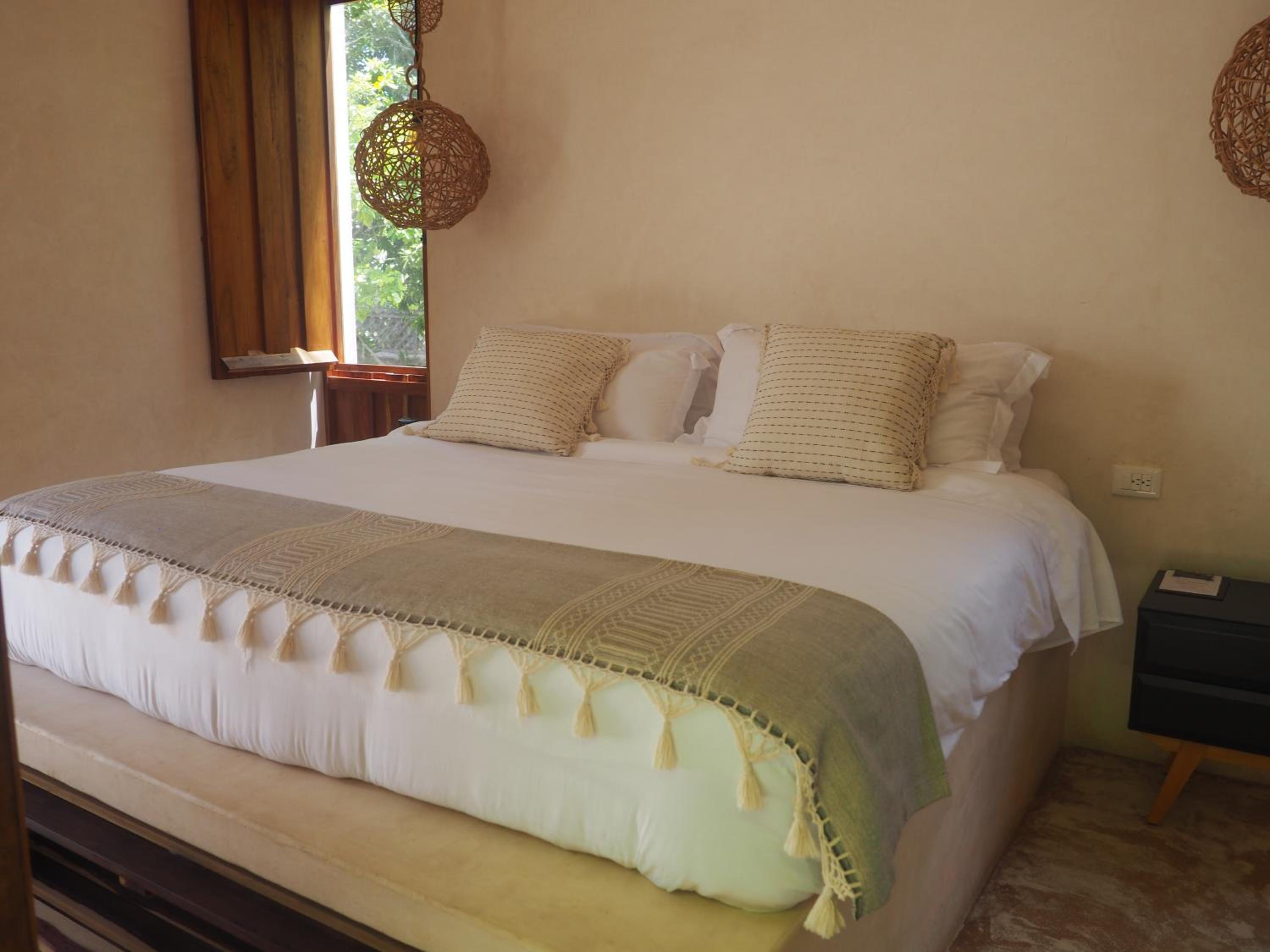 Deluxe Double Room with Extra Bed - Photo 2