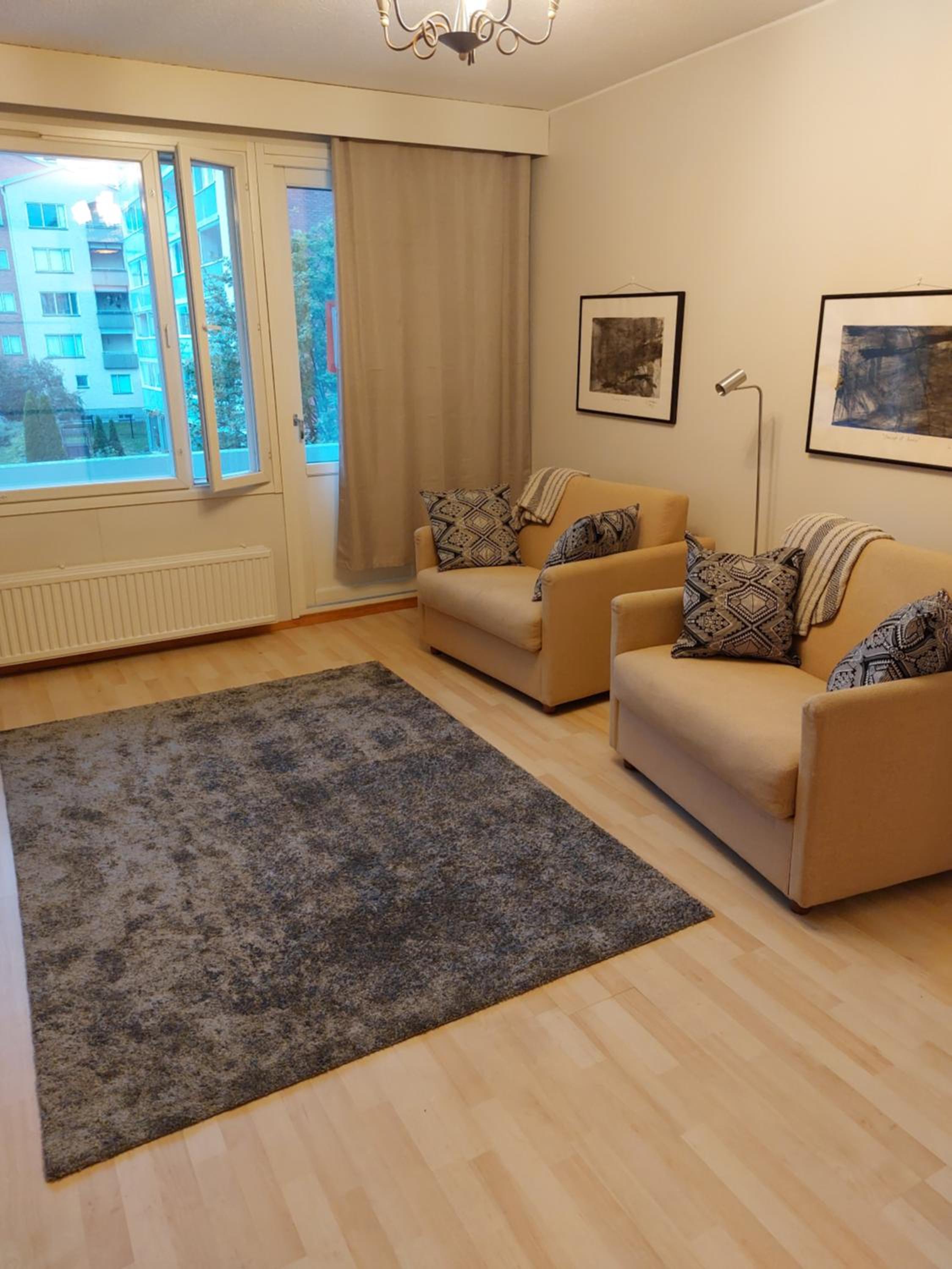 One-Bedroom Apartment photo 1