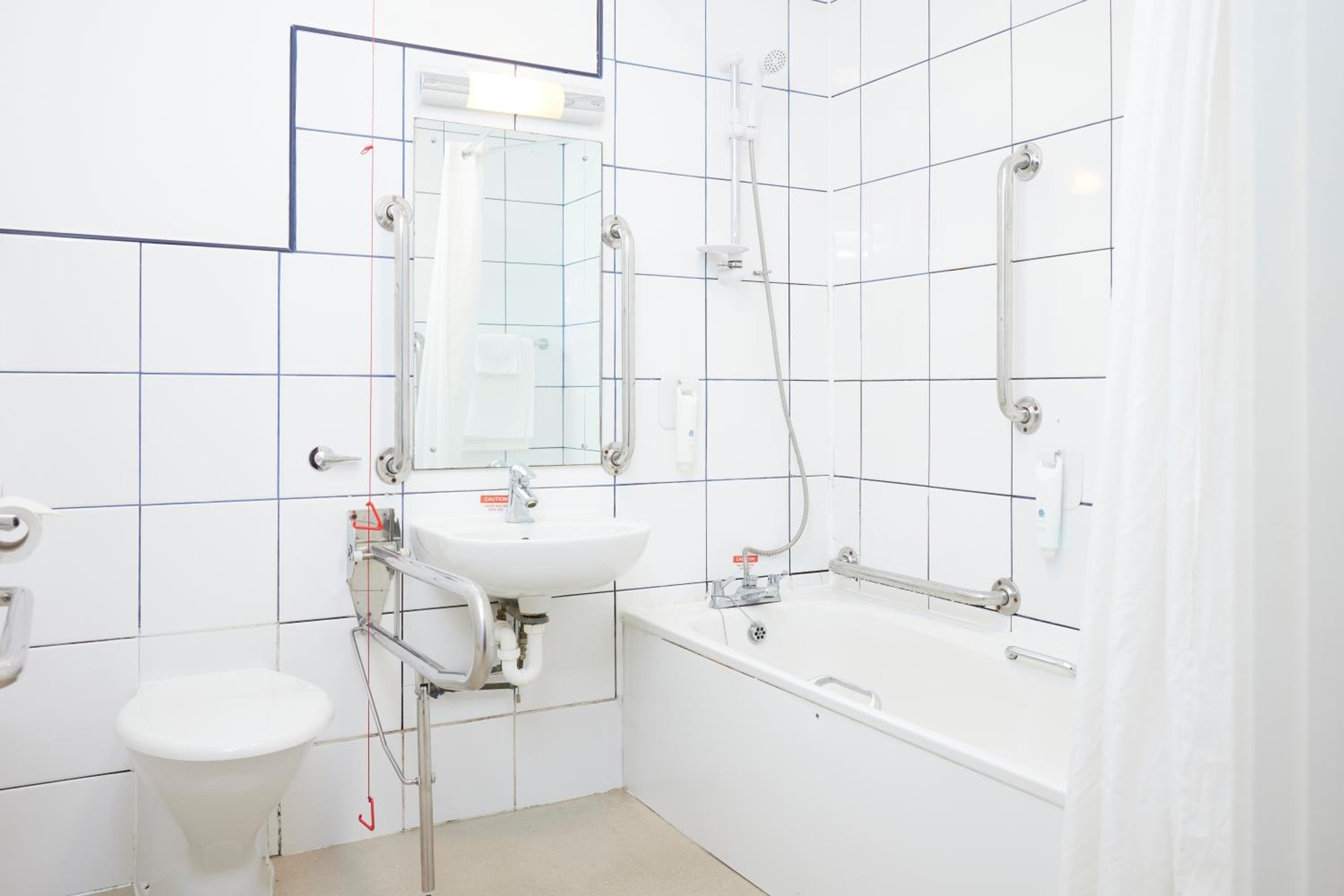 Double Room - Disability Access - Photo 3
