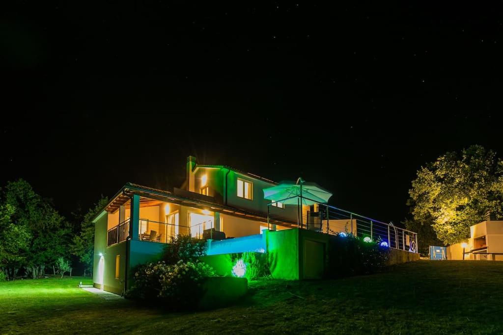 Villa photo 2