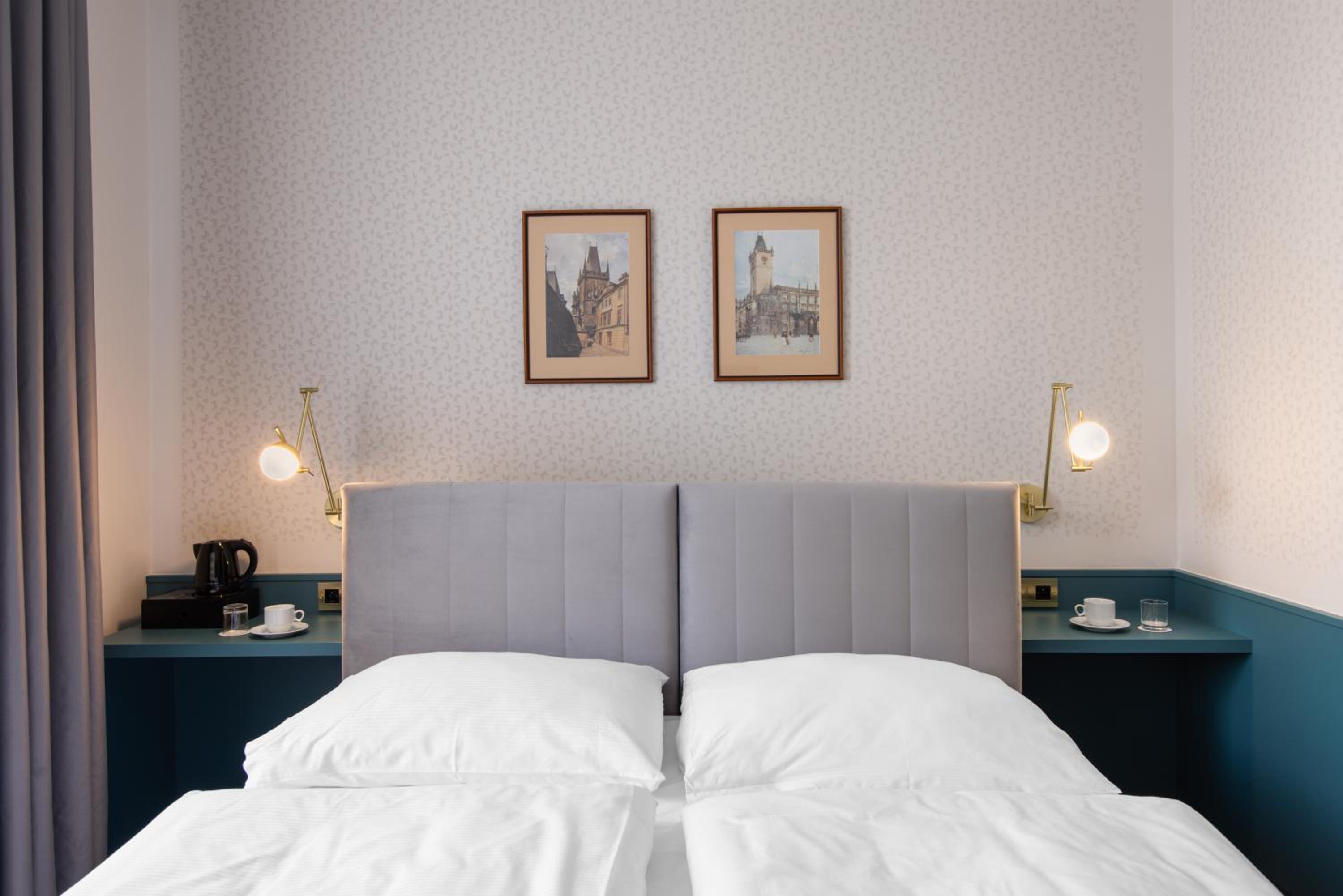 Superior Double or Twin Room thumbnail 6
