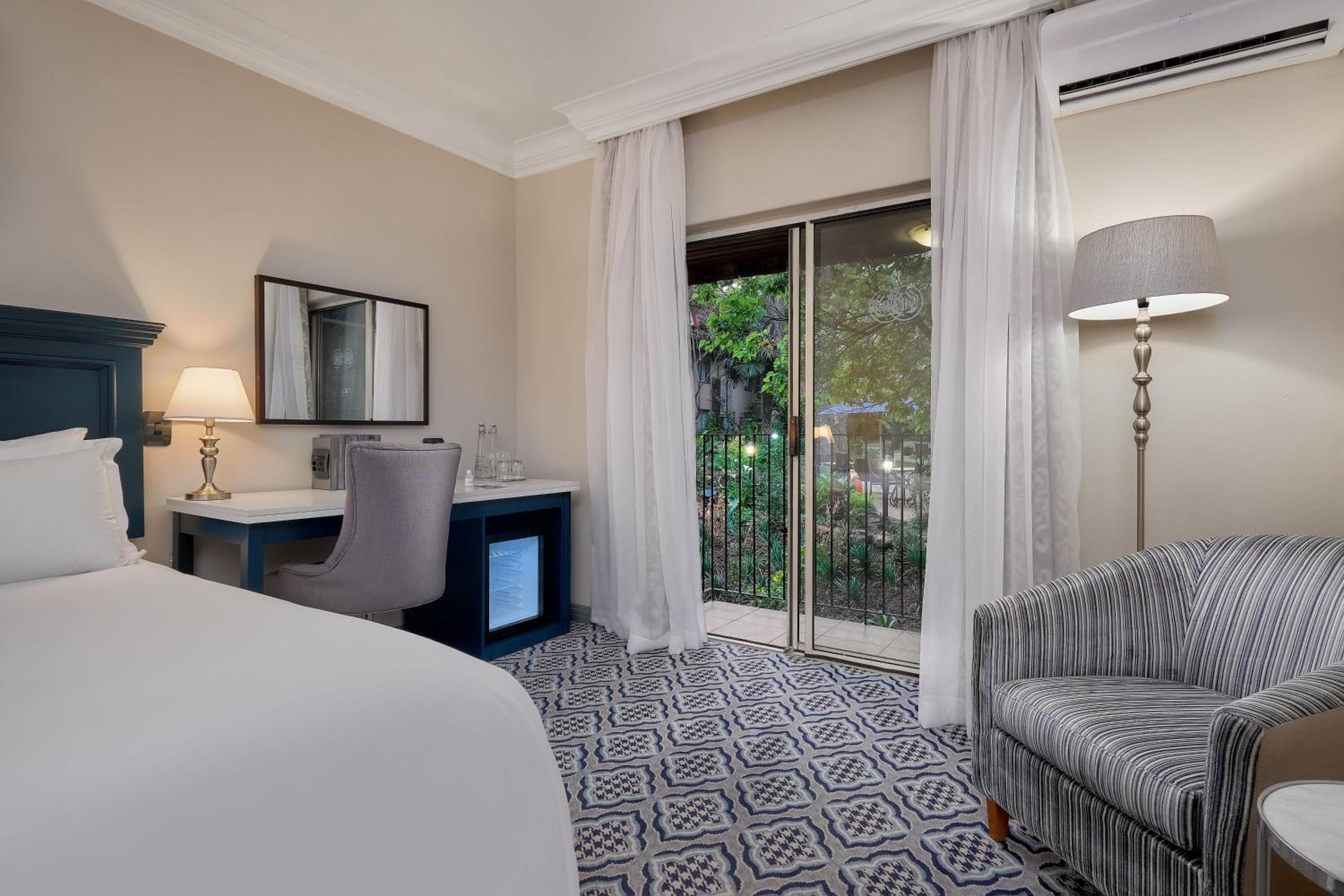King Guest Room with Balcony