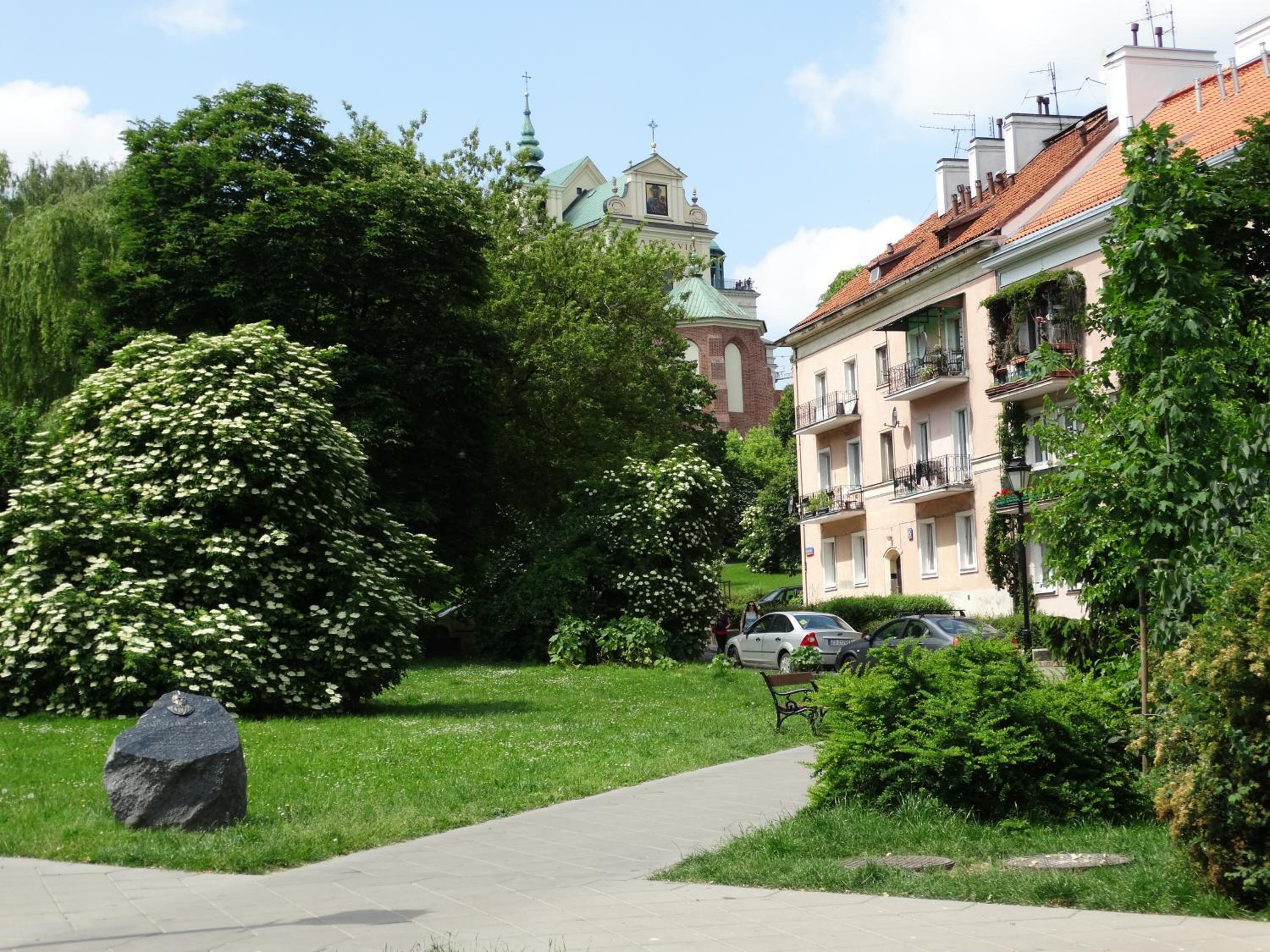 Apartment with Balcony - Photo 63