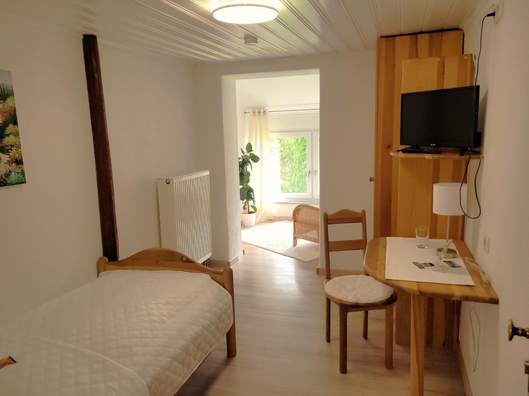 Single Room photo 2