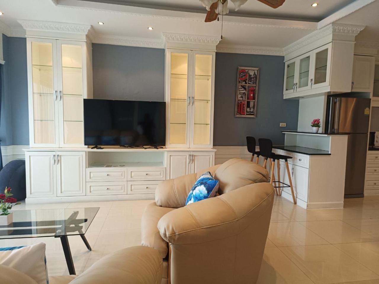 Two-Bedroom Apartment - Photo 7