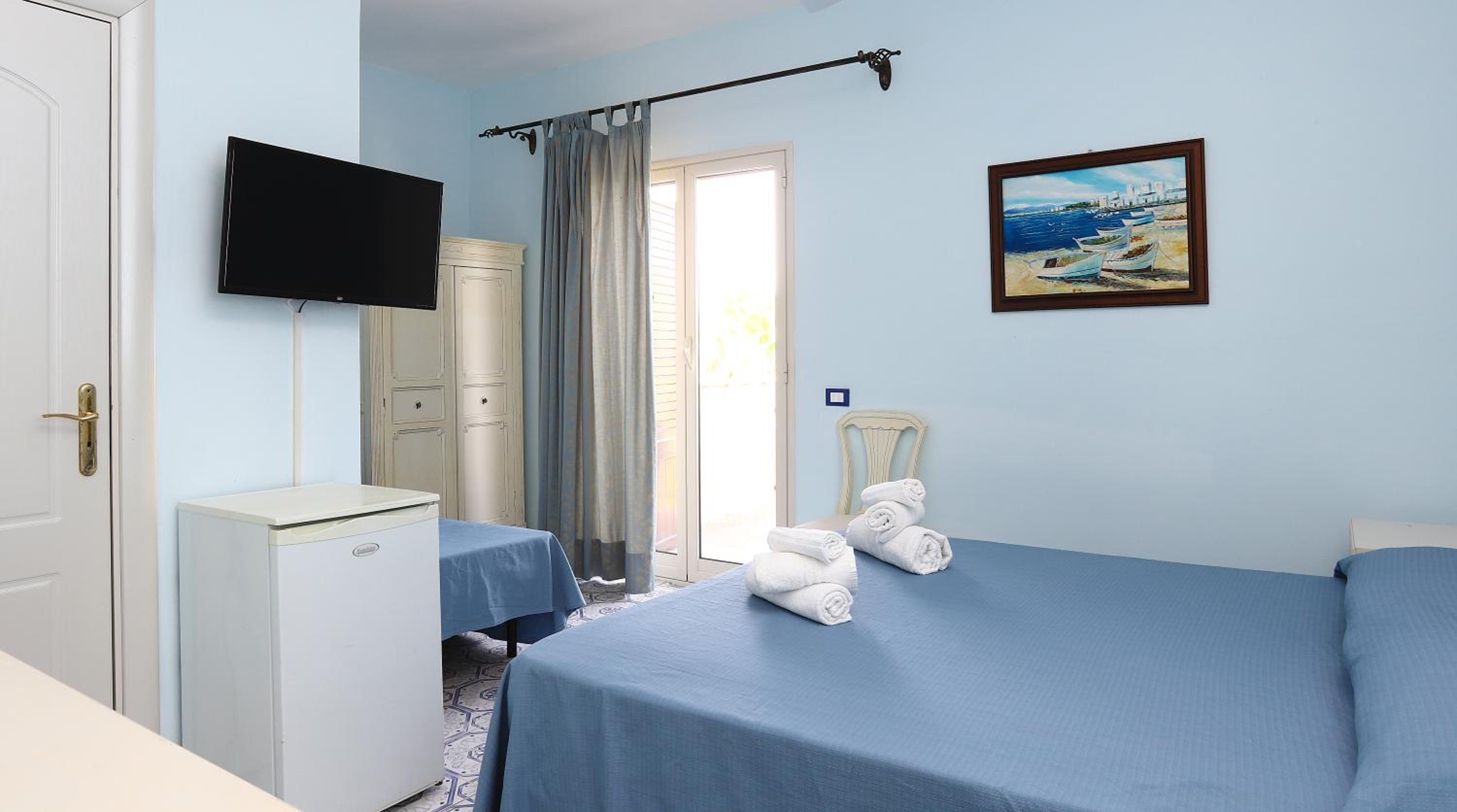 Triple Room with Sea View photo 1