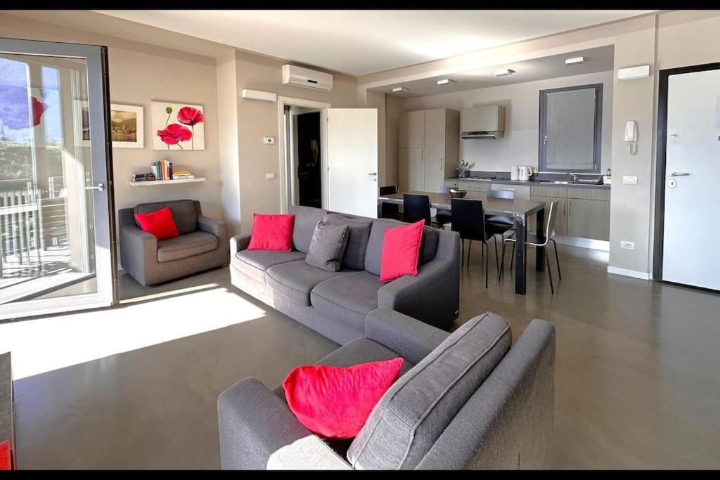 Two-Bedroom Apartment photo 2