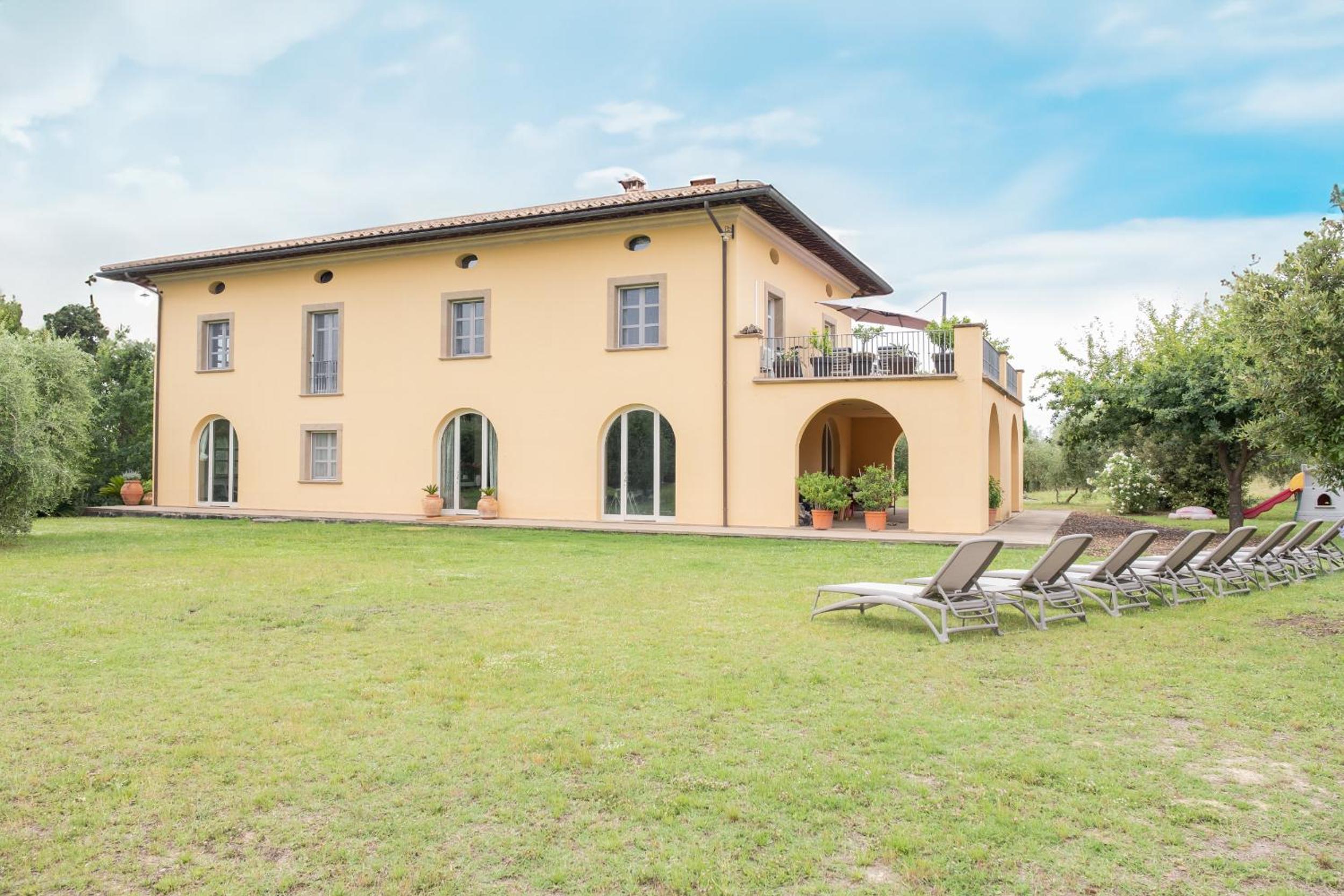 Four-Bedroom Villa photo 2