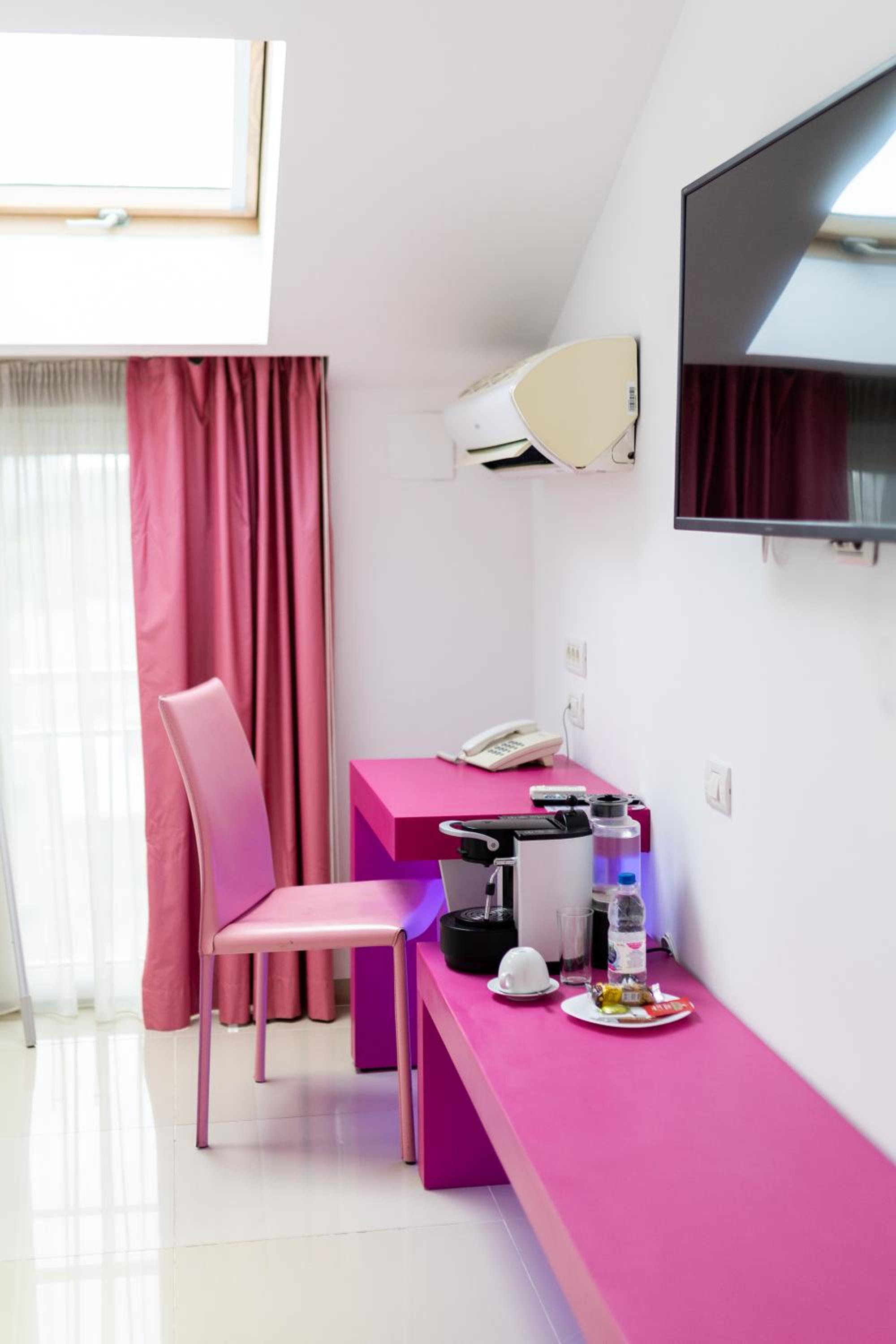 Special Offer - Double or Twin Room - Photo 21