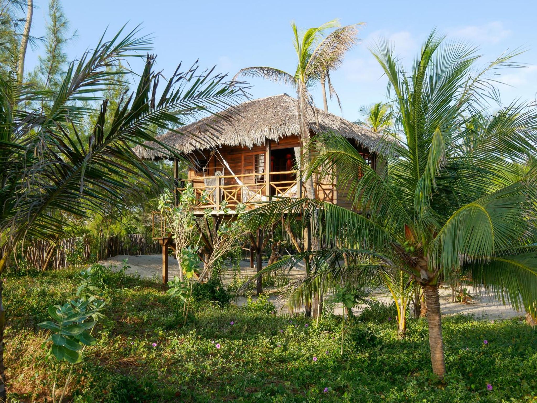 Superior Bungalow with Sea View - Photo 4