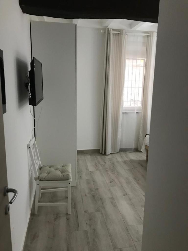 One-Bedroom Apartment - Photo 8