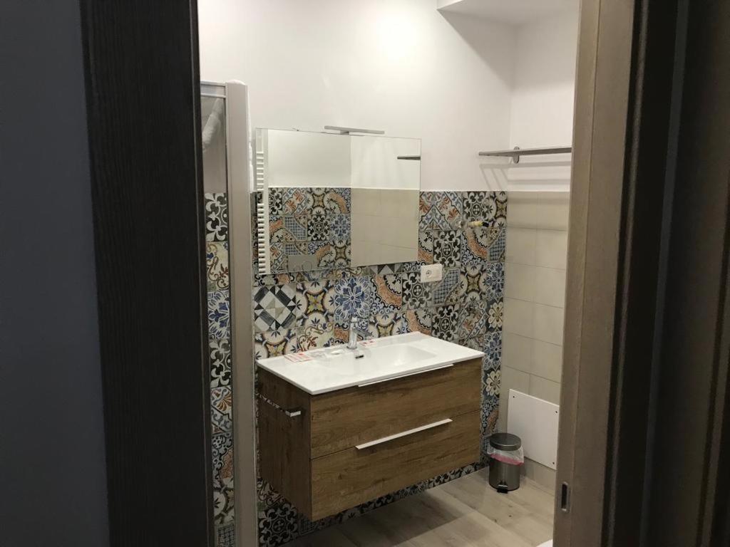 One-Bedroom Apartment - Photo 3
