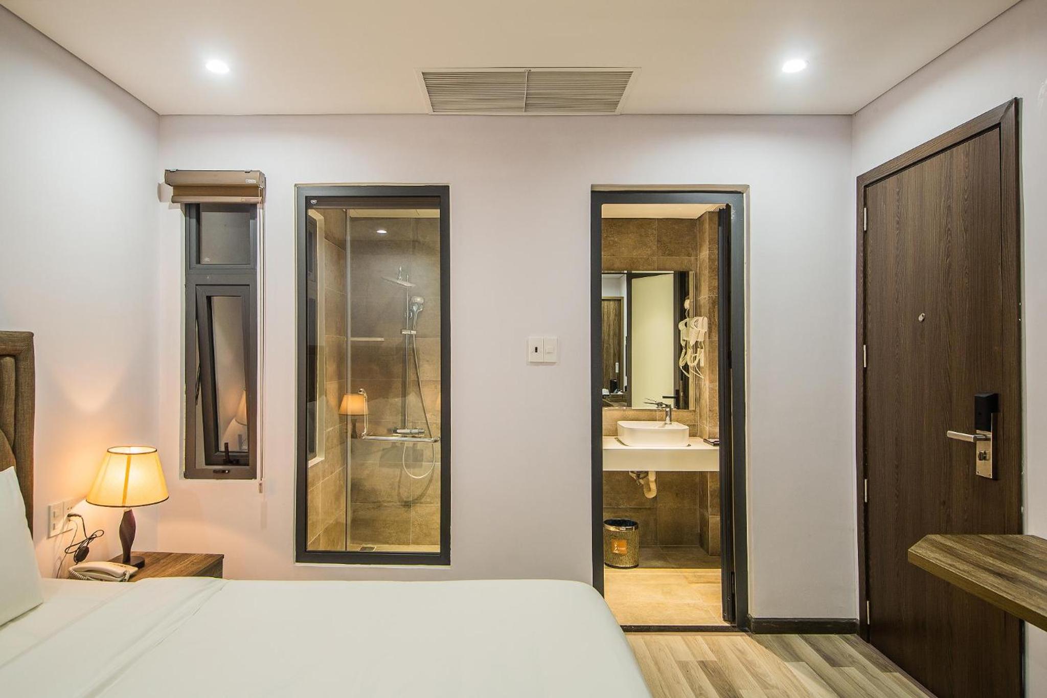 Standard Double Room - Photo 4