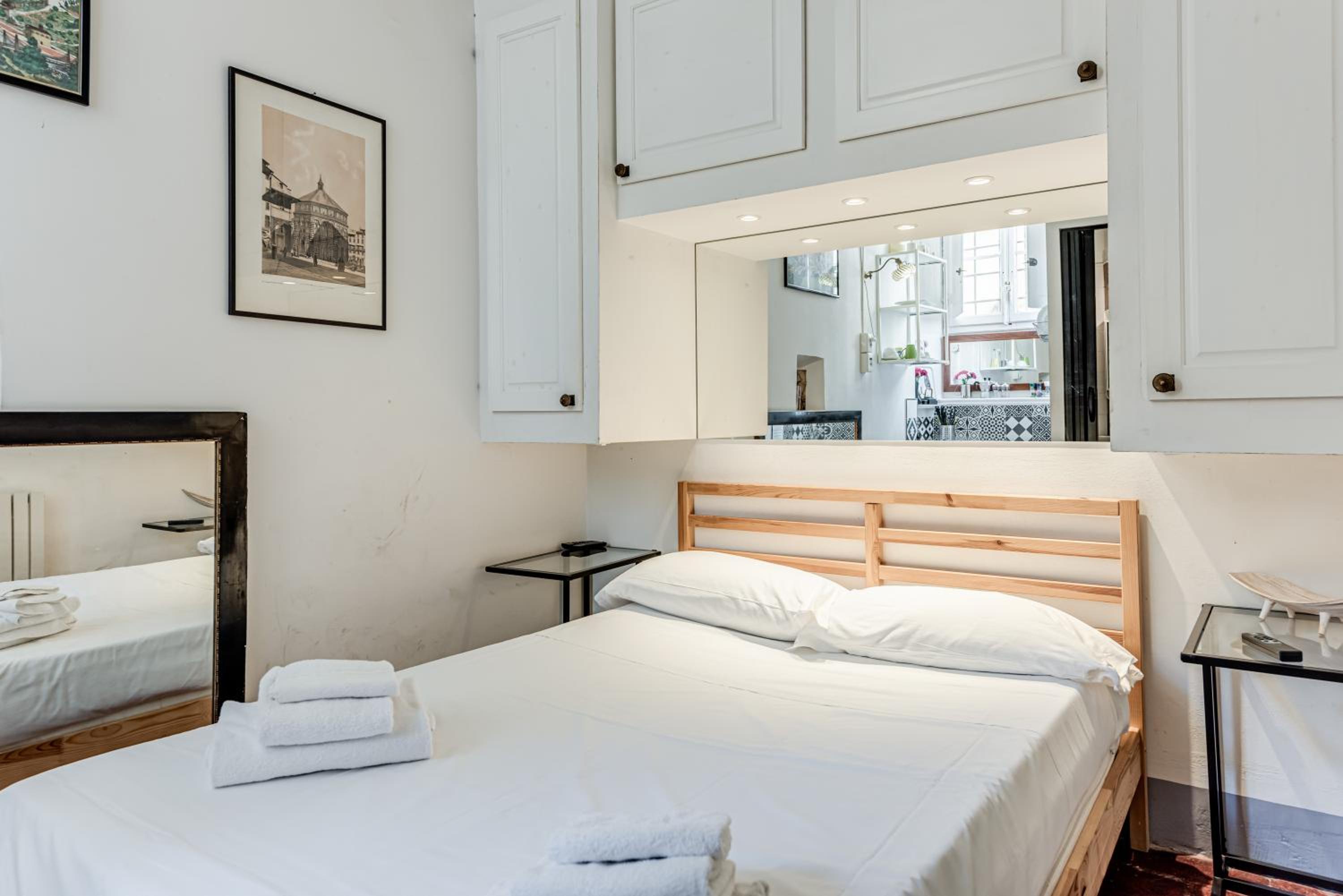 Superior One-Bedroom Apartment
