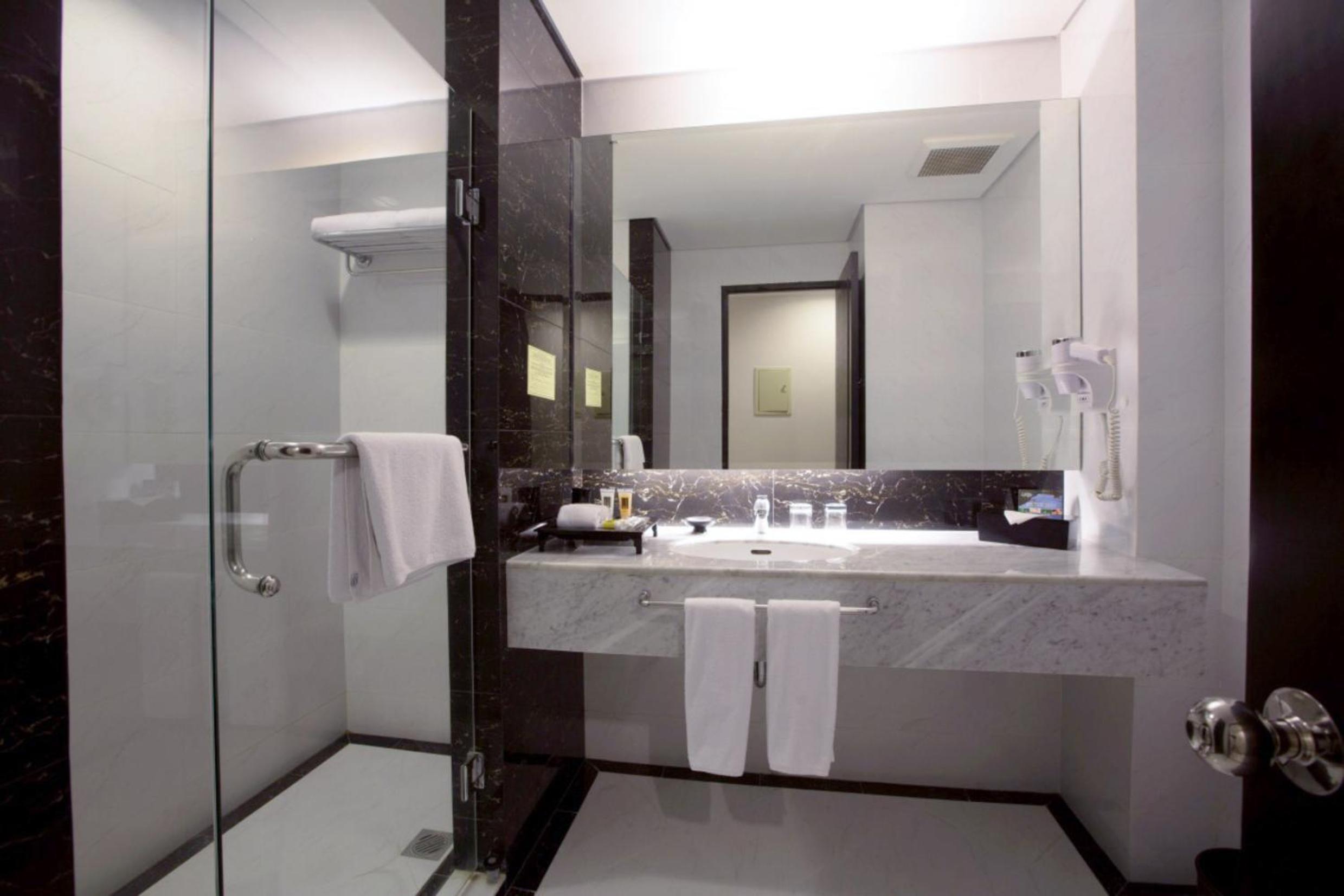 Studio Suite - Photo 4