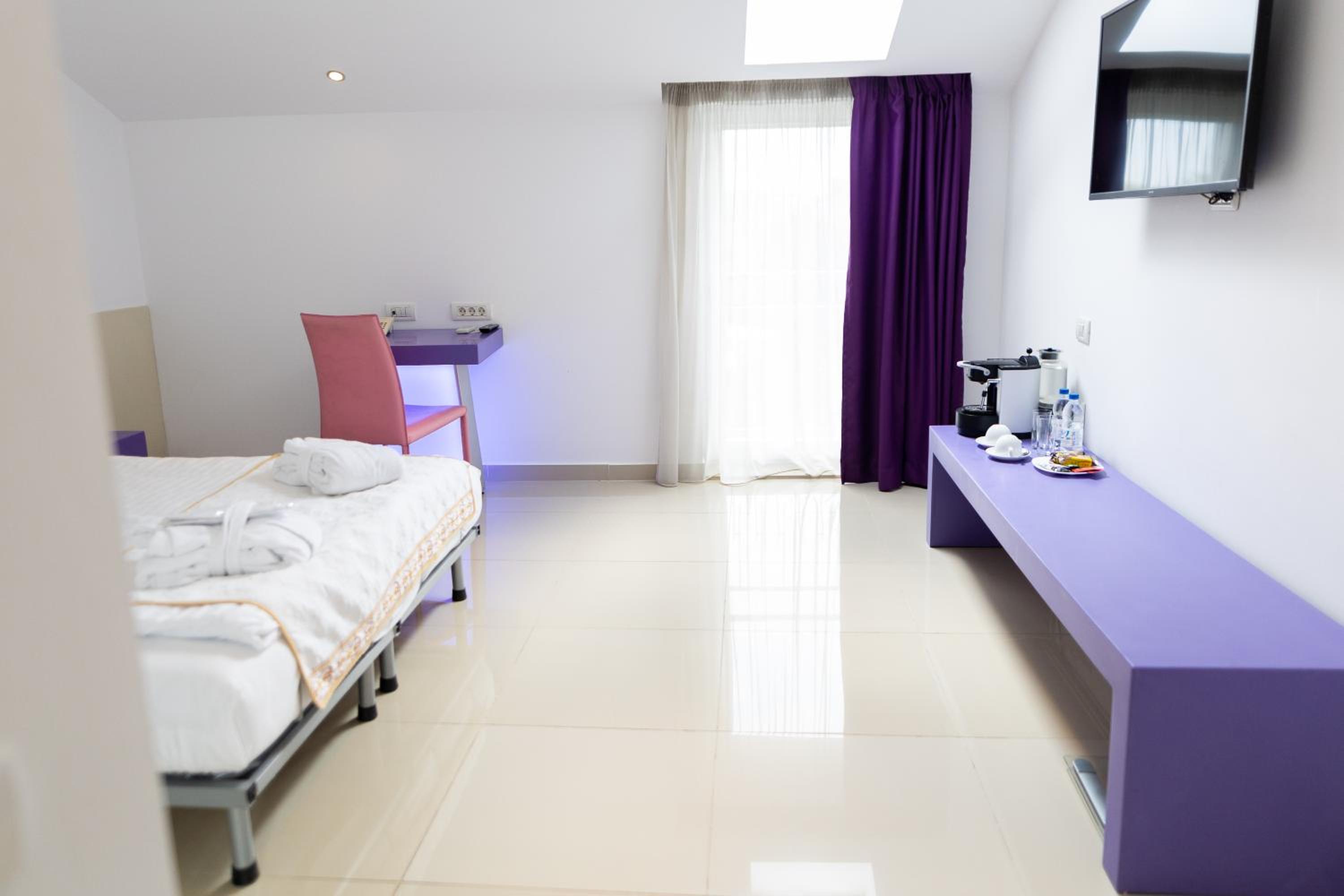 Special Offer - Double or Twin Room - Photo 20