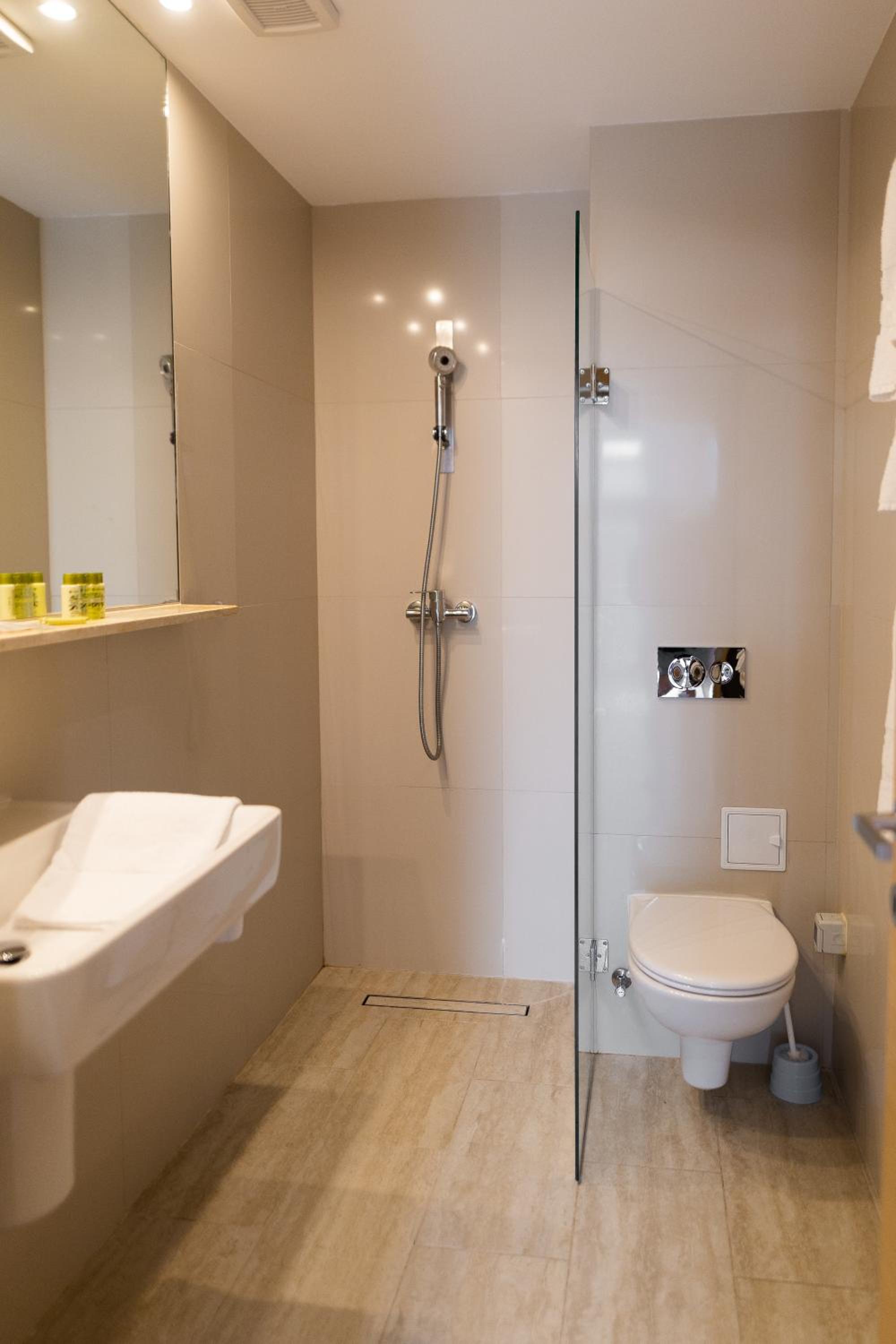 Special Offer - Double or Twin Room - Photo 7