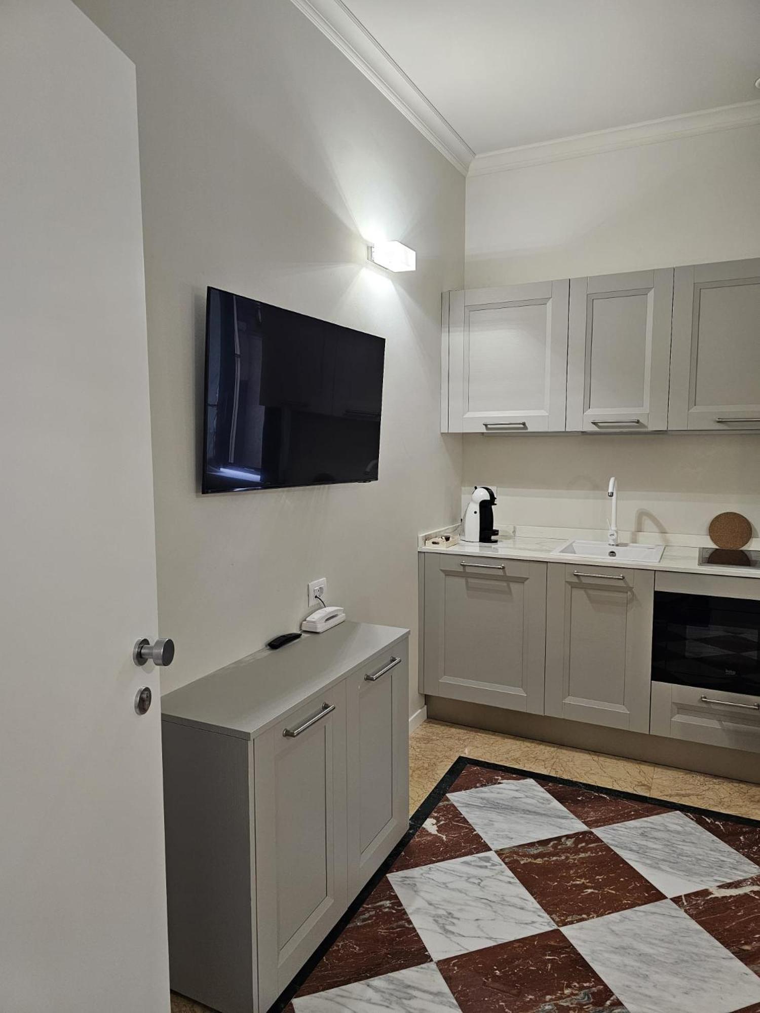 Studio - Annex