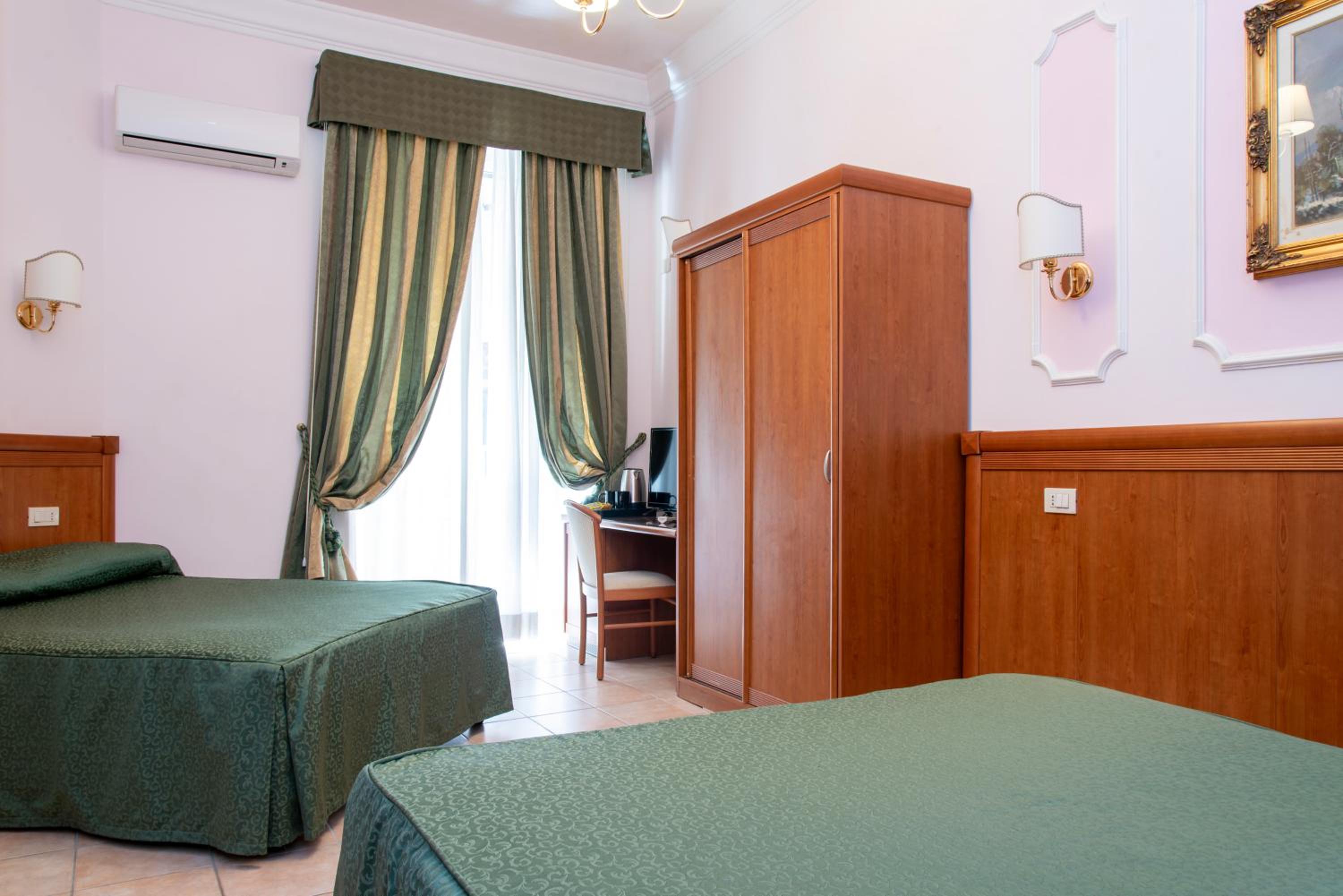Standard Quadruple Room photo 1