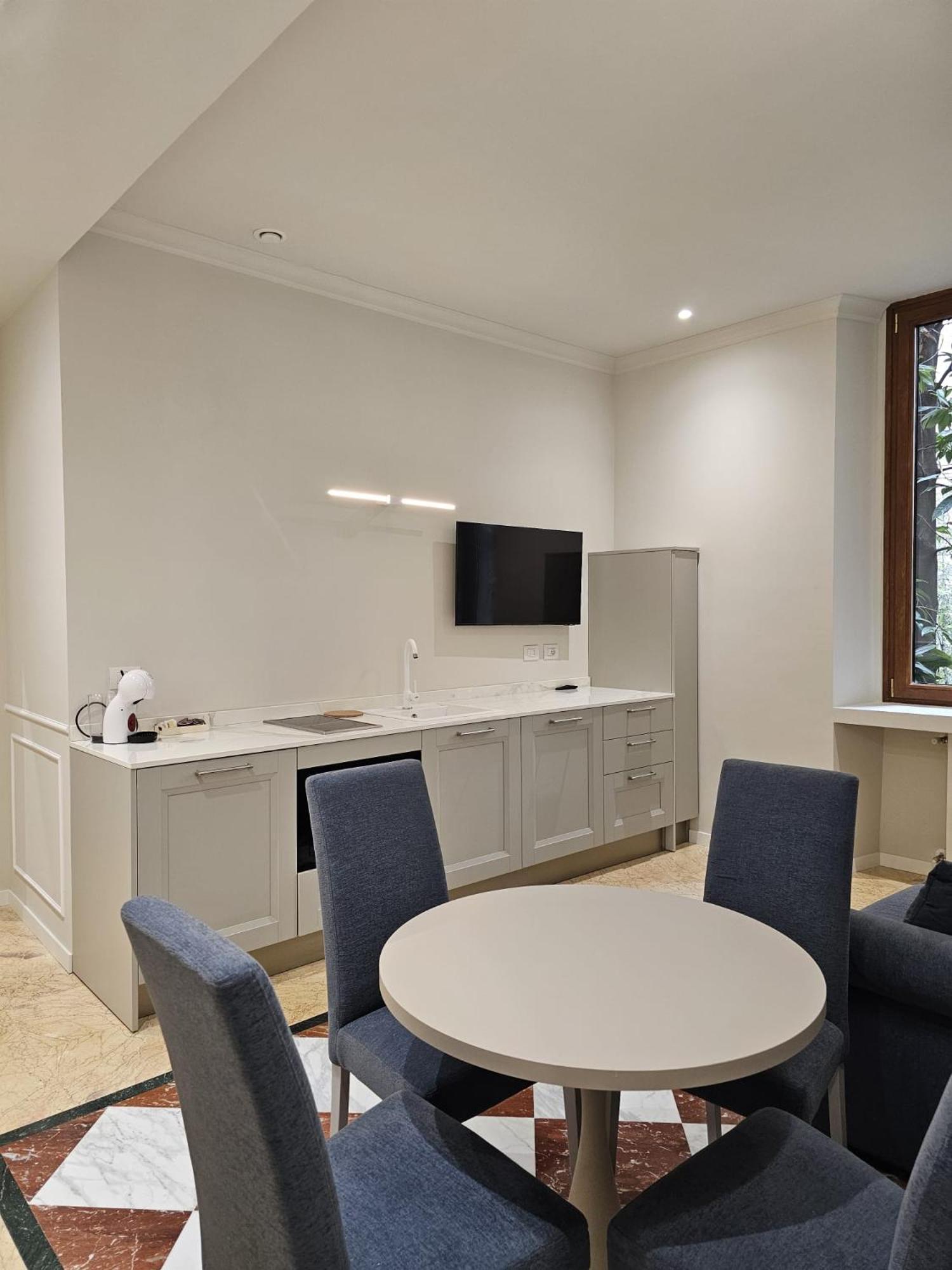 Classic Apartment - Annex