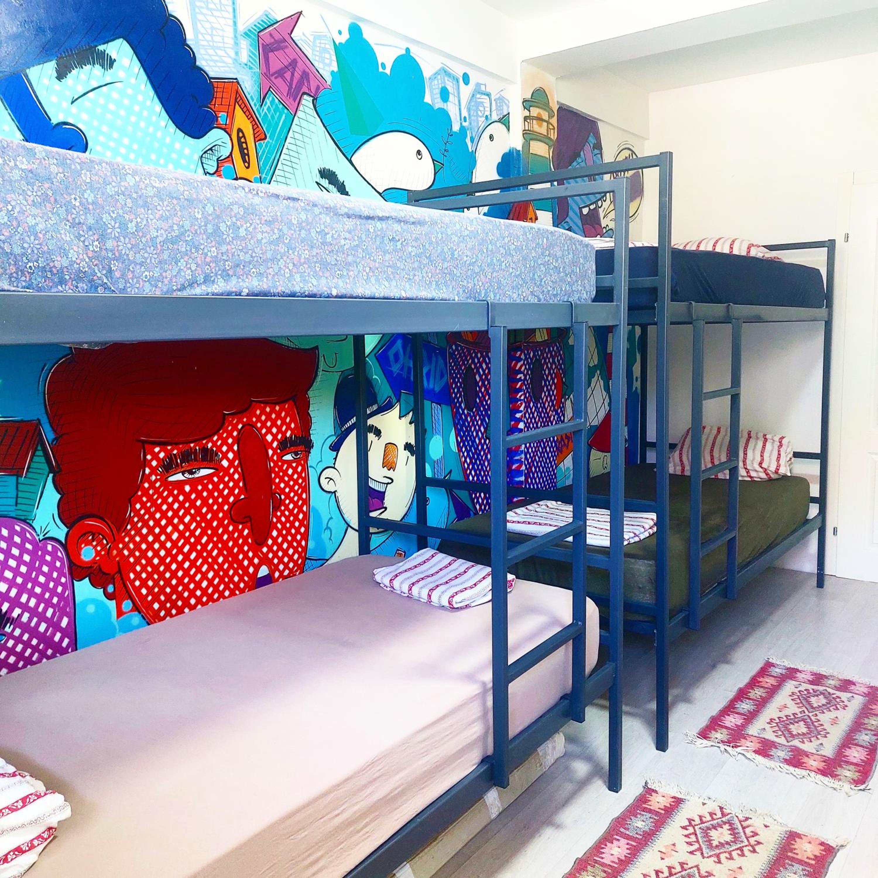 Bed in 4-Bed Mixed Dormitory Room photo 3